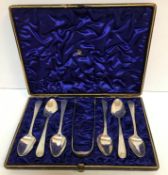 A cased set of six Georgian silver cut bright tea spoons (London, 1801 by Peter,