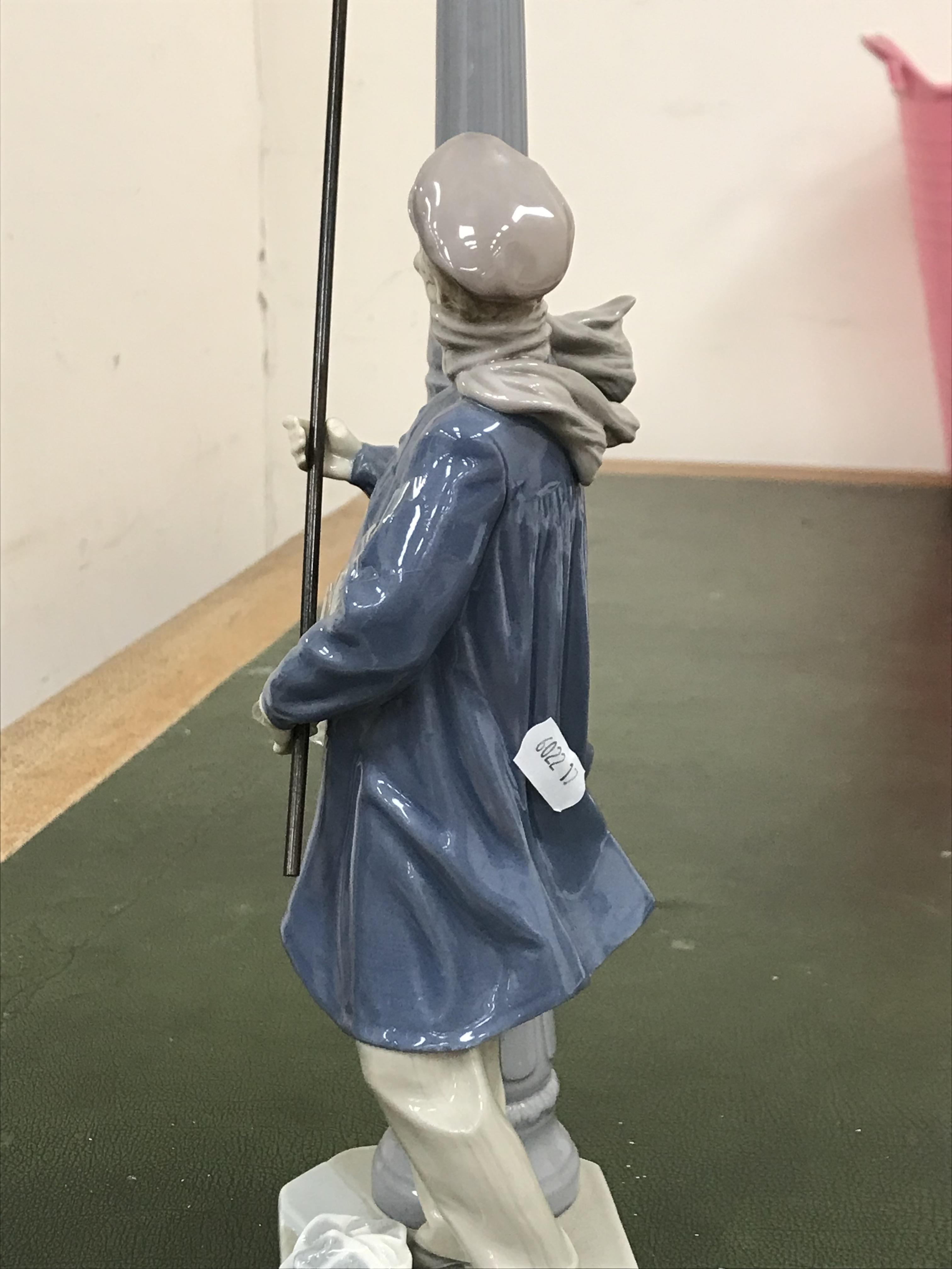 A Lladro figure of The Lamplighter (5205) 47 cm high, - Image 15 of 38