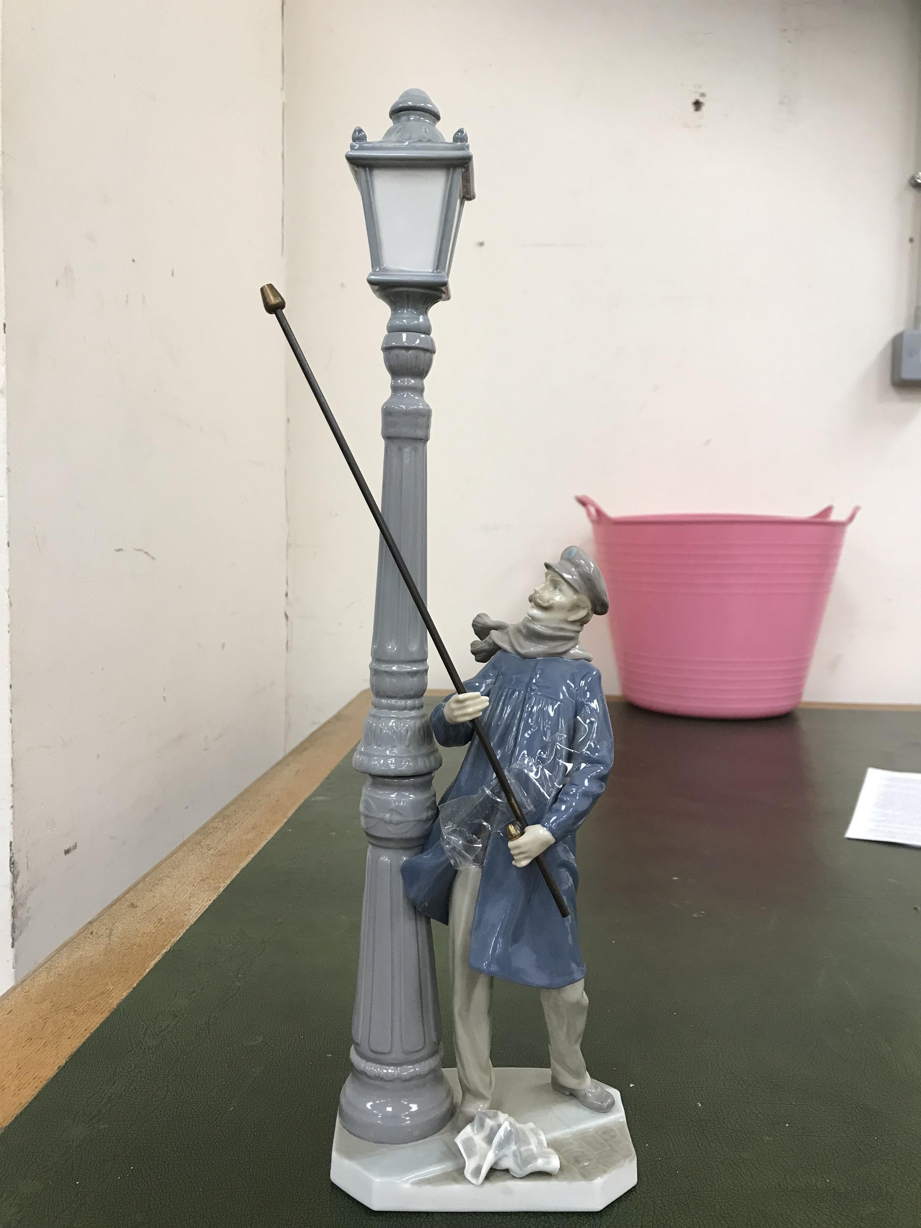 A Lladro figure of The Lamplighter (5205) 47 cm high, - Image 9 of 38