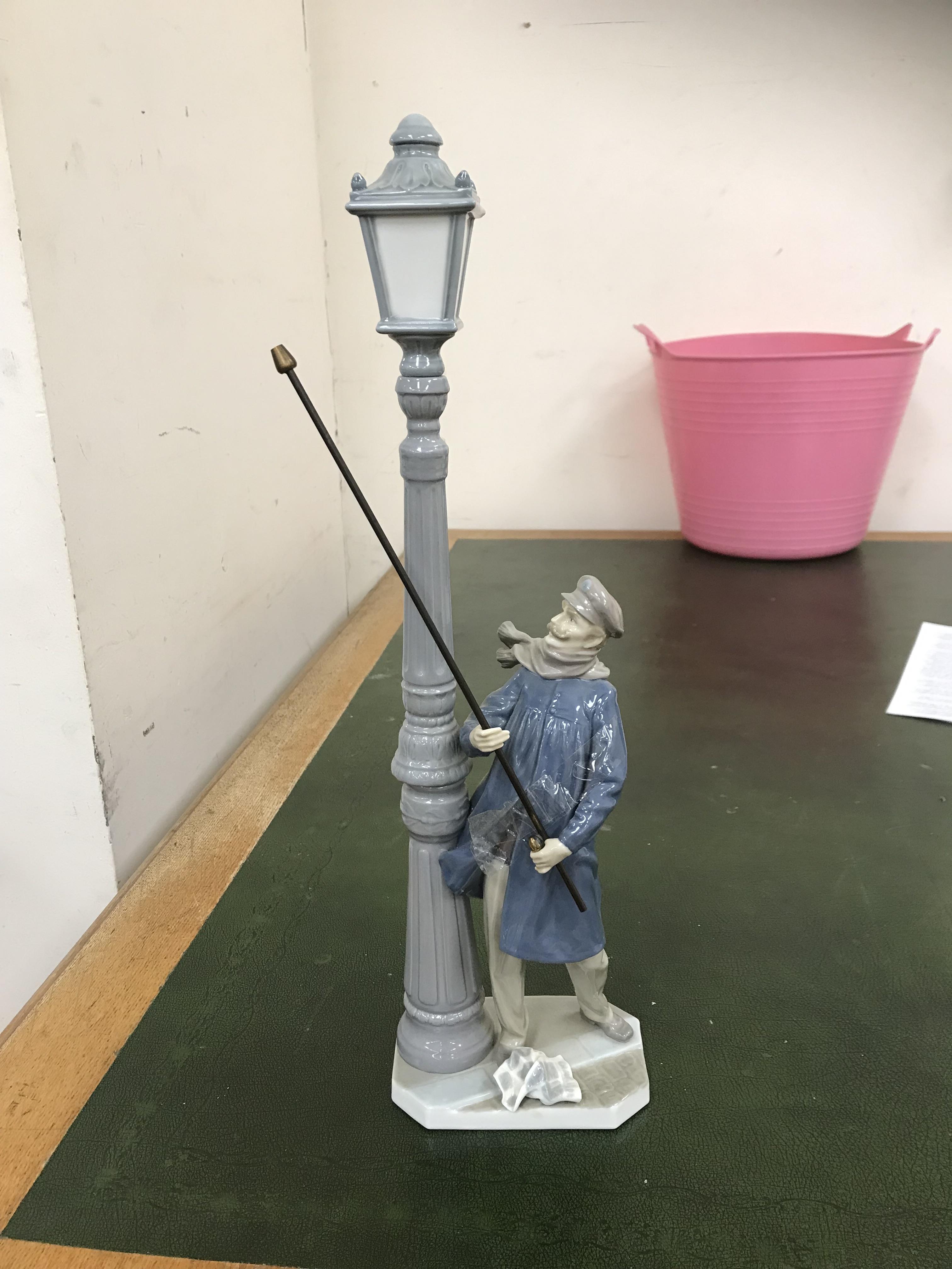 A Lladro figure of The Lamplighter (5205) 47 cm high, - Image 8 of 38
