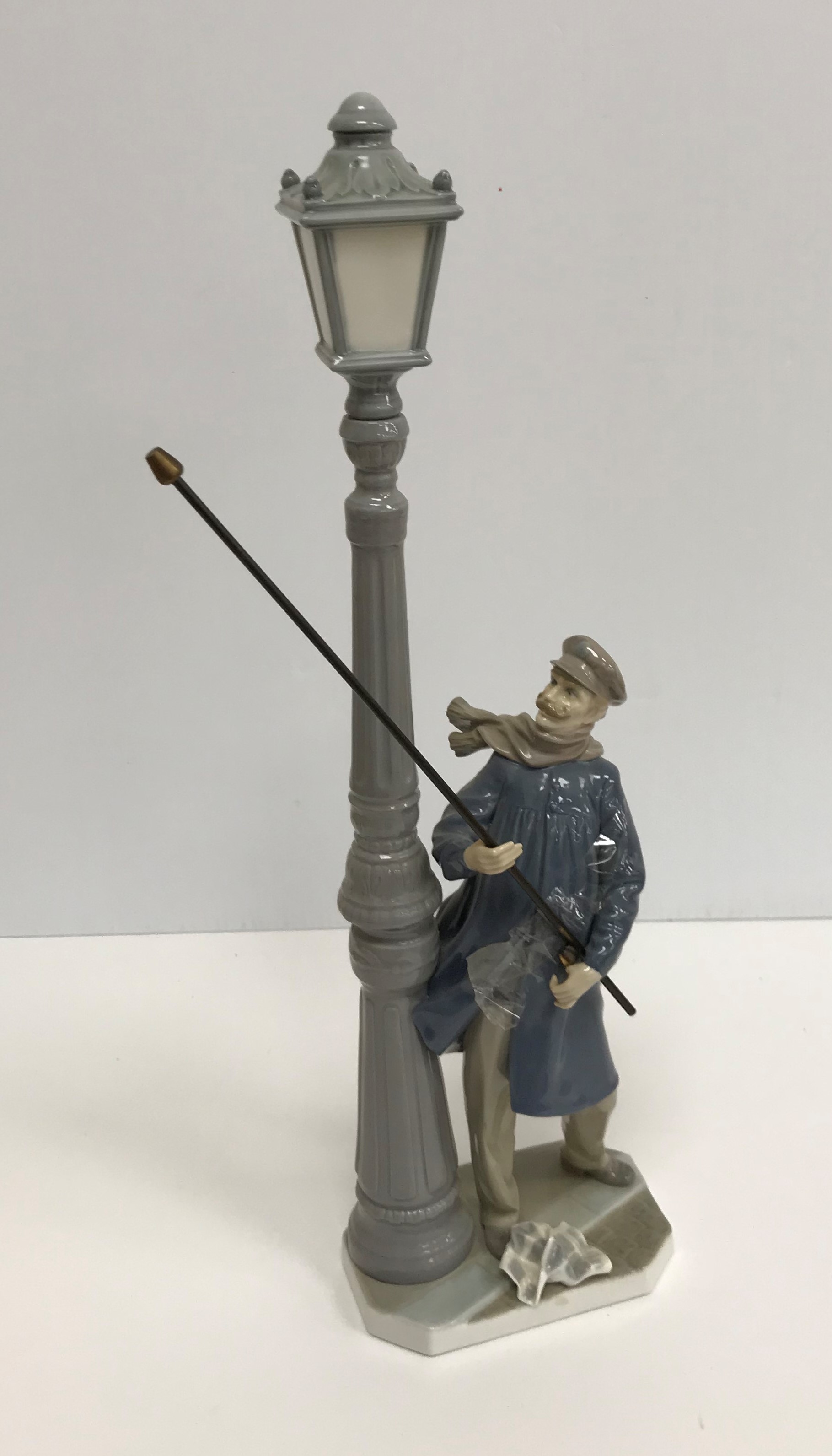 A Lladro figure of The Lamplighter (5205) 47 cm high, - Image 2 of 38