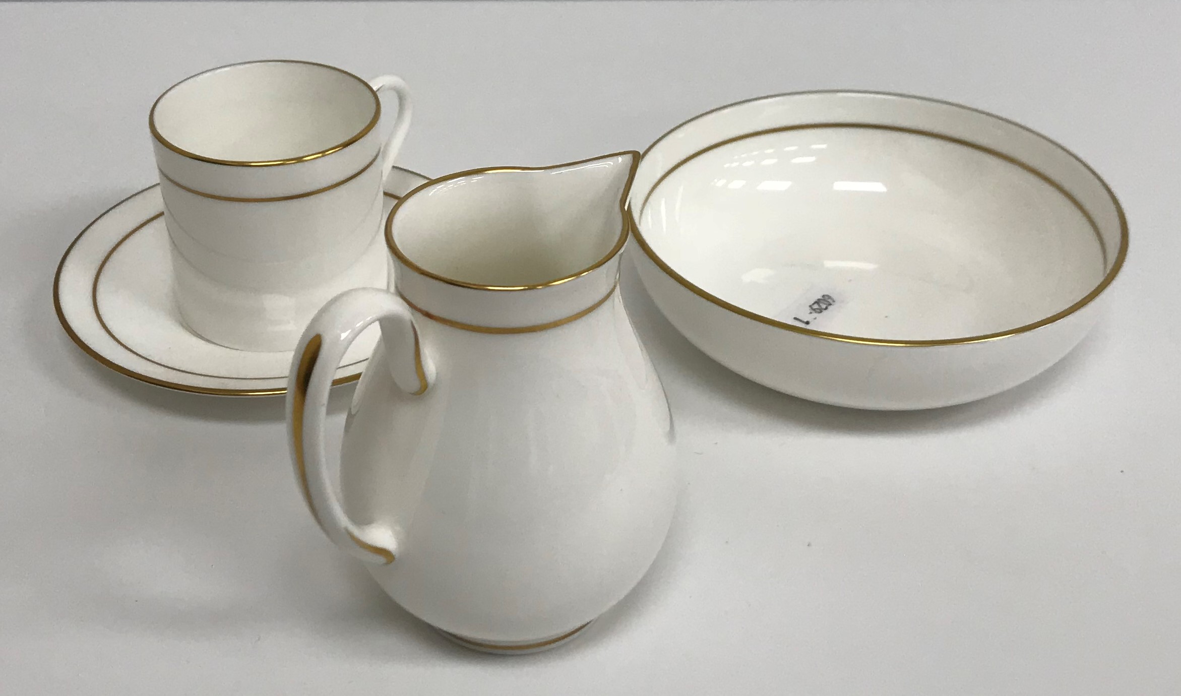 A collection of Royal Worcester Contessa pattern white and gilt decorated dinner wares circa 1982 - Image 2 of 3