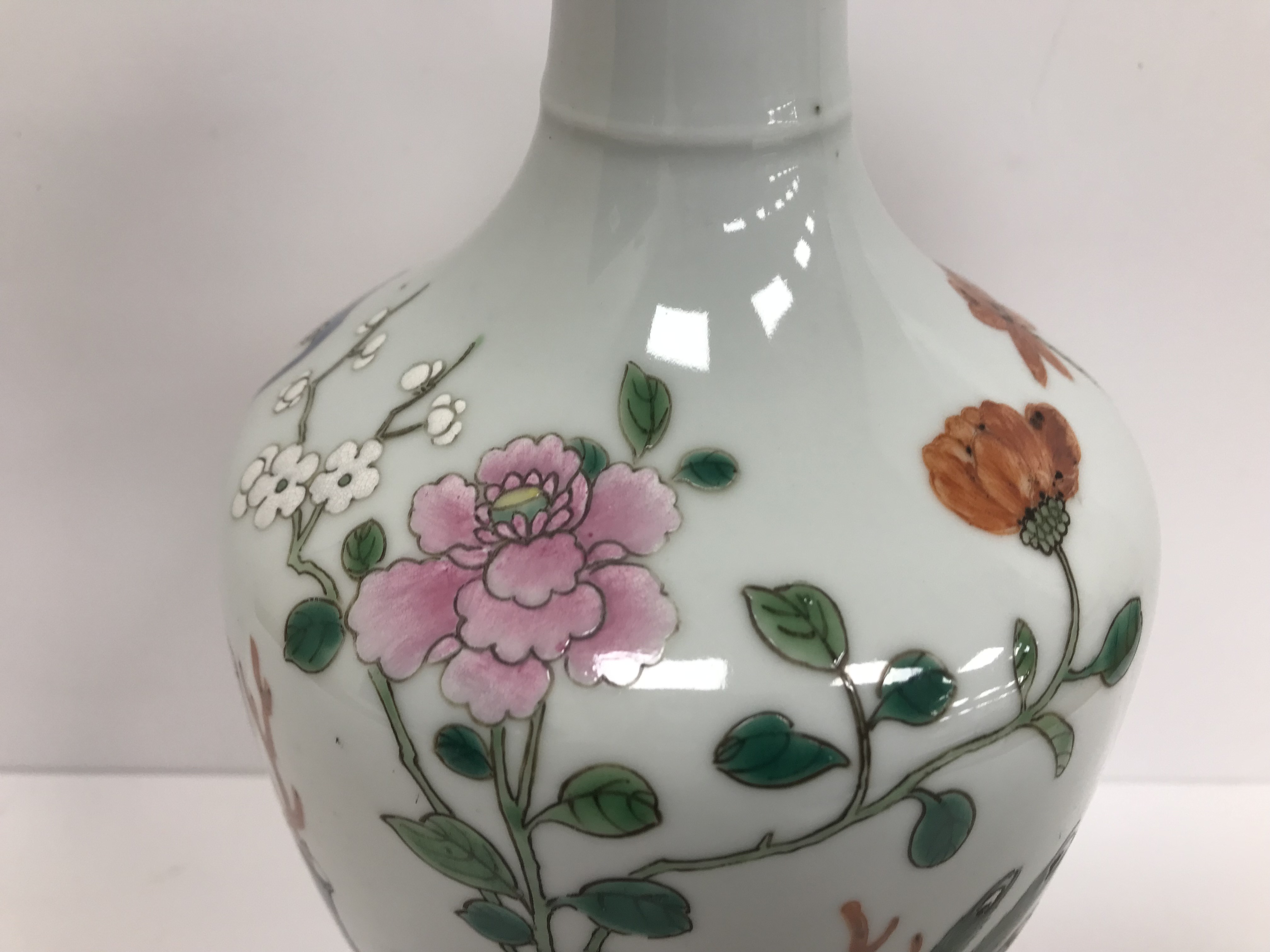A Chinese baluster shaped vase, the decoration depicting various vases, screens etc, - Image 7 of 31