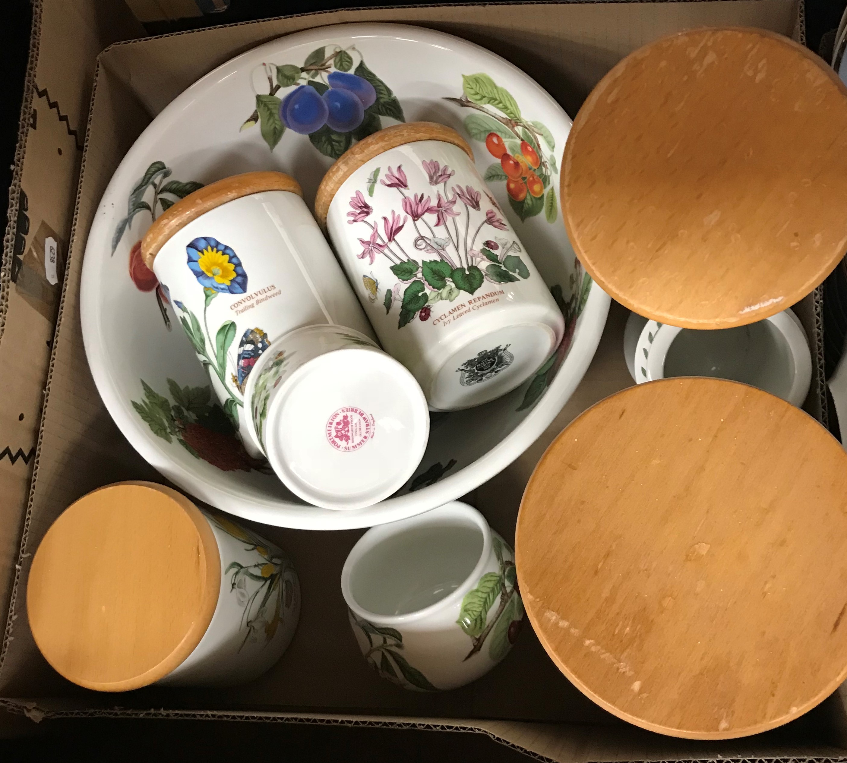 Five boxes of assorted modern household china to include Portmeirion "Botanic Garden" storage jars, - Image 9 of 9