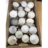 A collection of 18th and 19th Century tea cups and bowls to include Derby, Worcester,