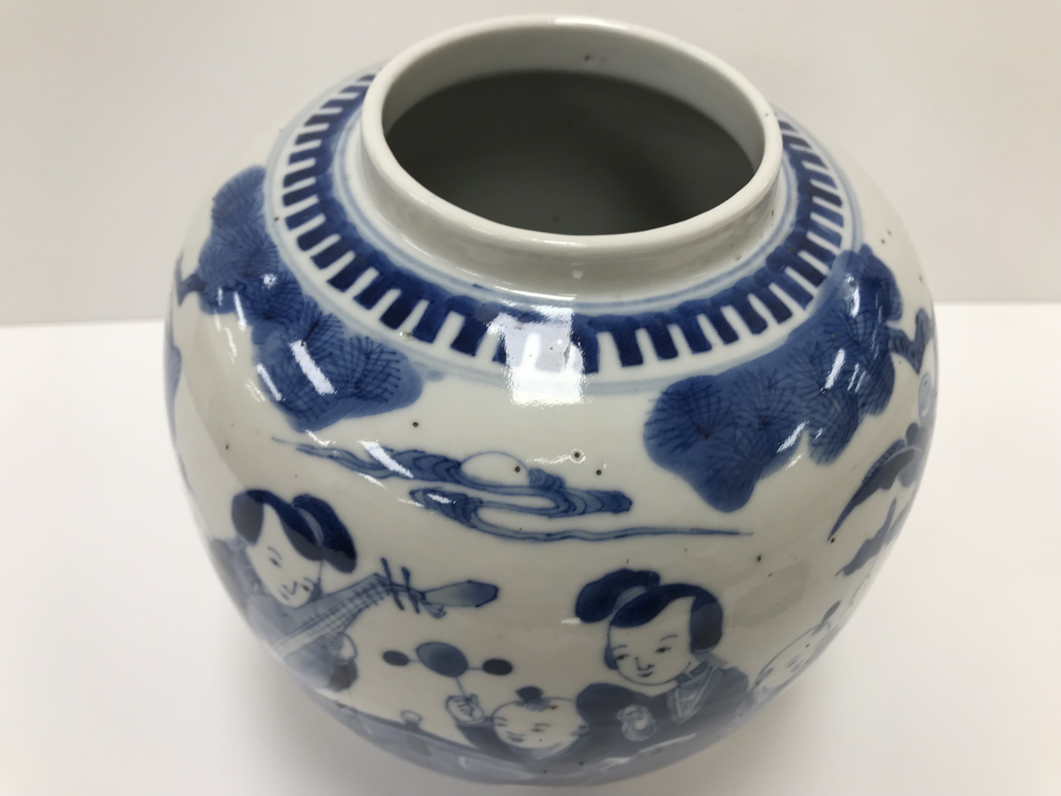 A 19th Century Chinese blue and white ginger jar and cover decorated with figures playing music and - Image 11 of 31