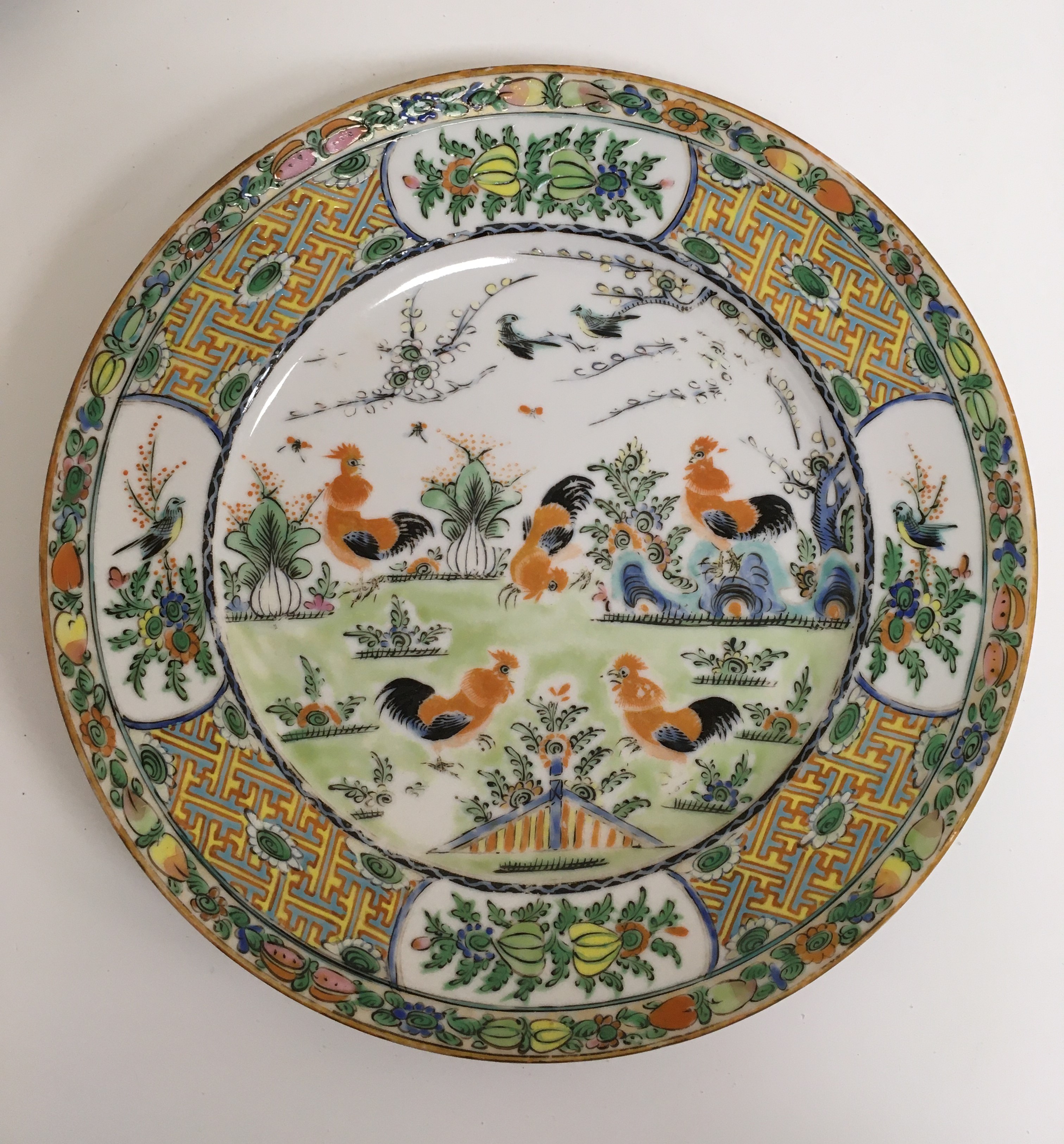 A box of various Chinese and Japanese porcelain and pottery wares including six famille verte - Image 21 of 21