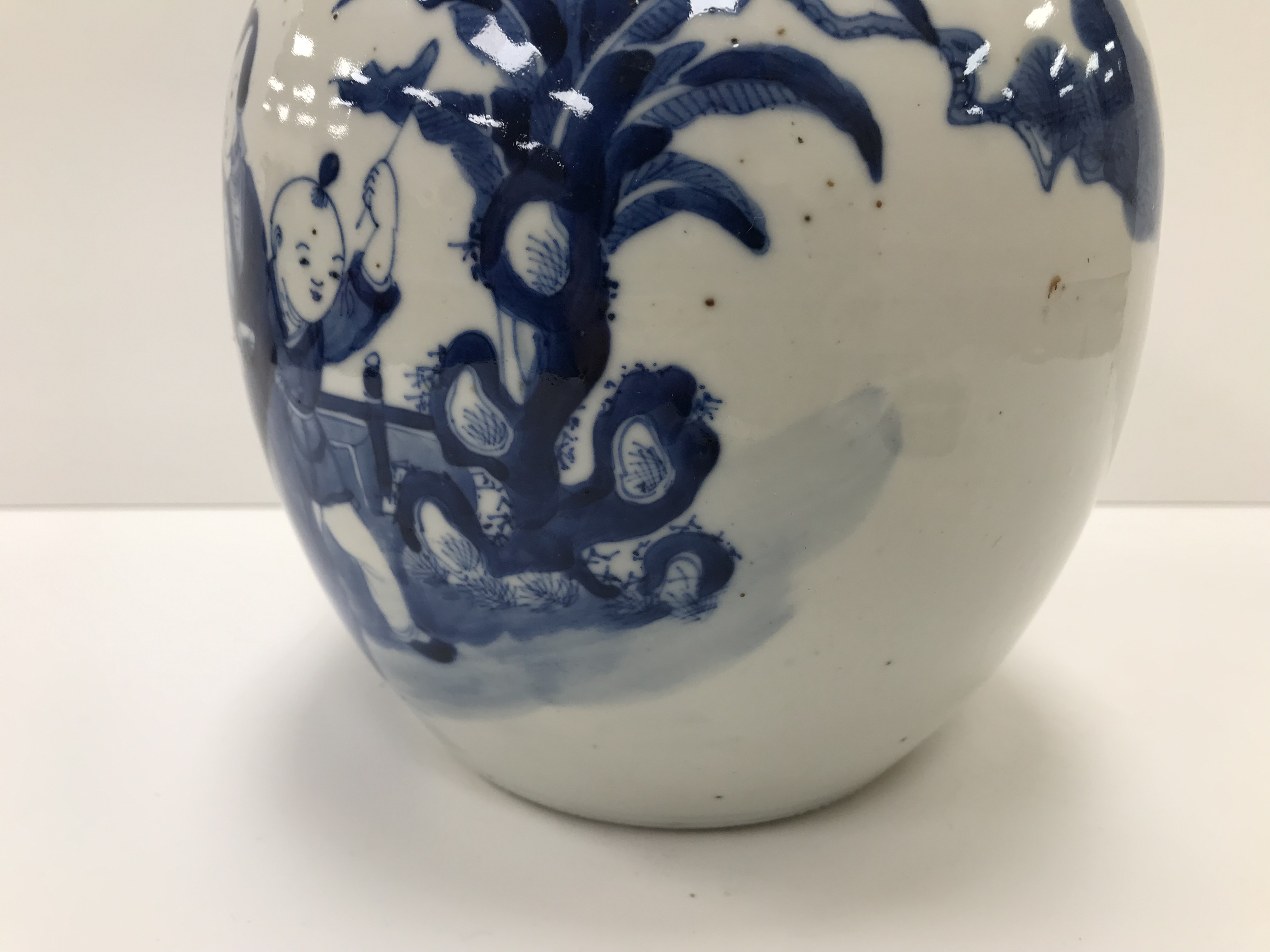 A 19th Century Chinese blue and white ginger jar and cover decorated with figures playing music and - Image 15 of 31