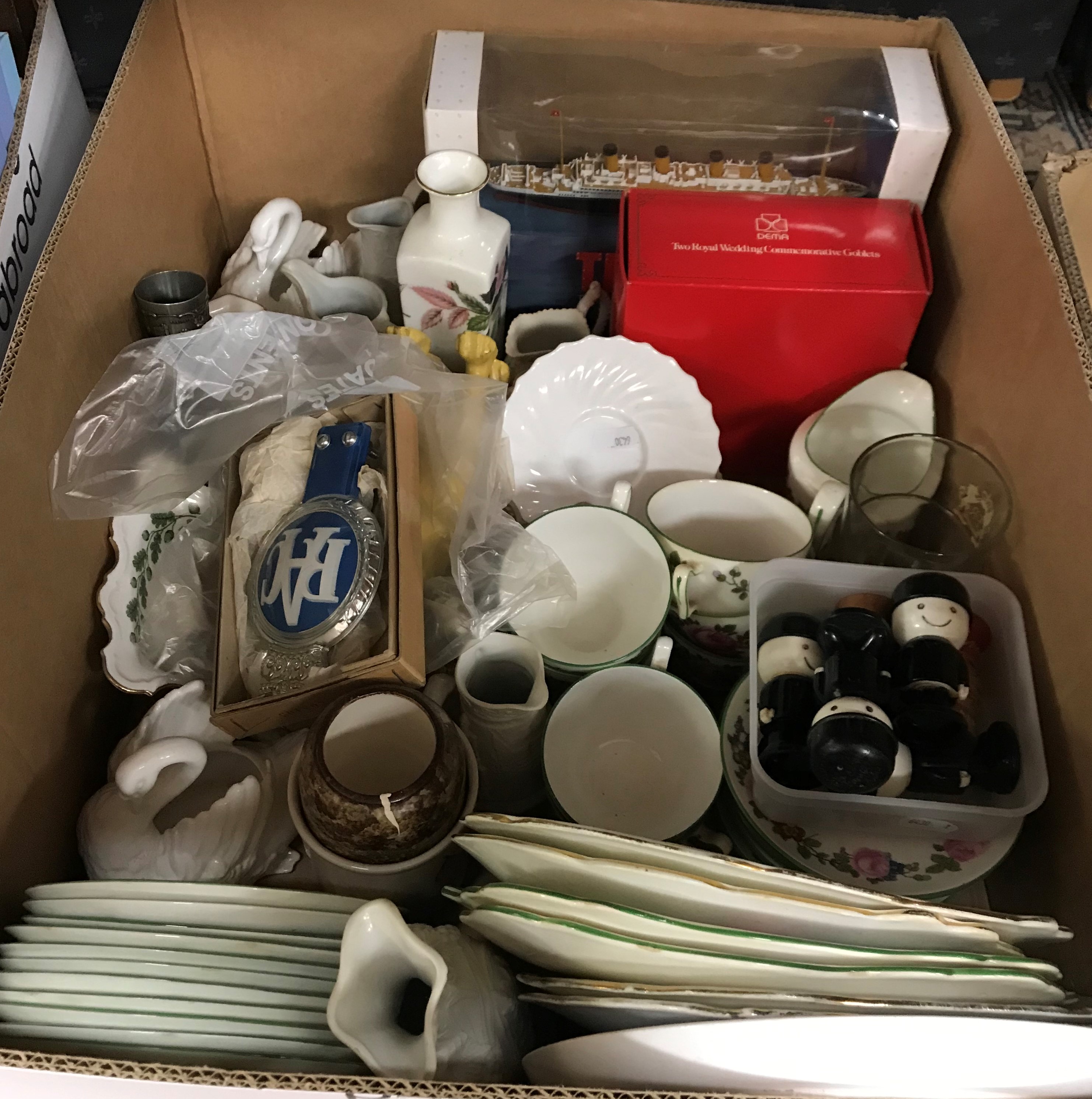 Two boxes of assorted decorative china wares, etc. - Image 2 of 3