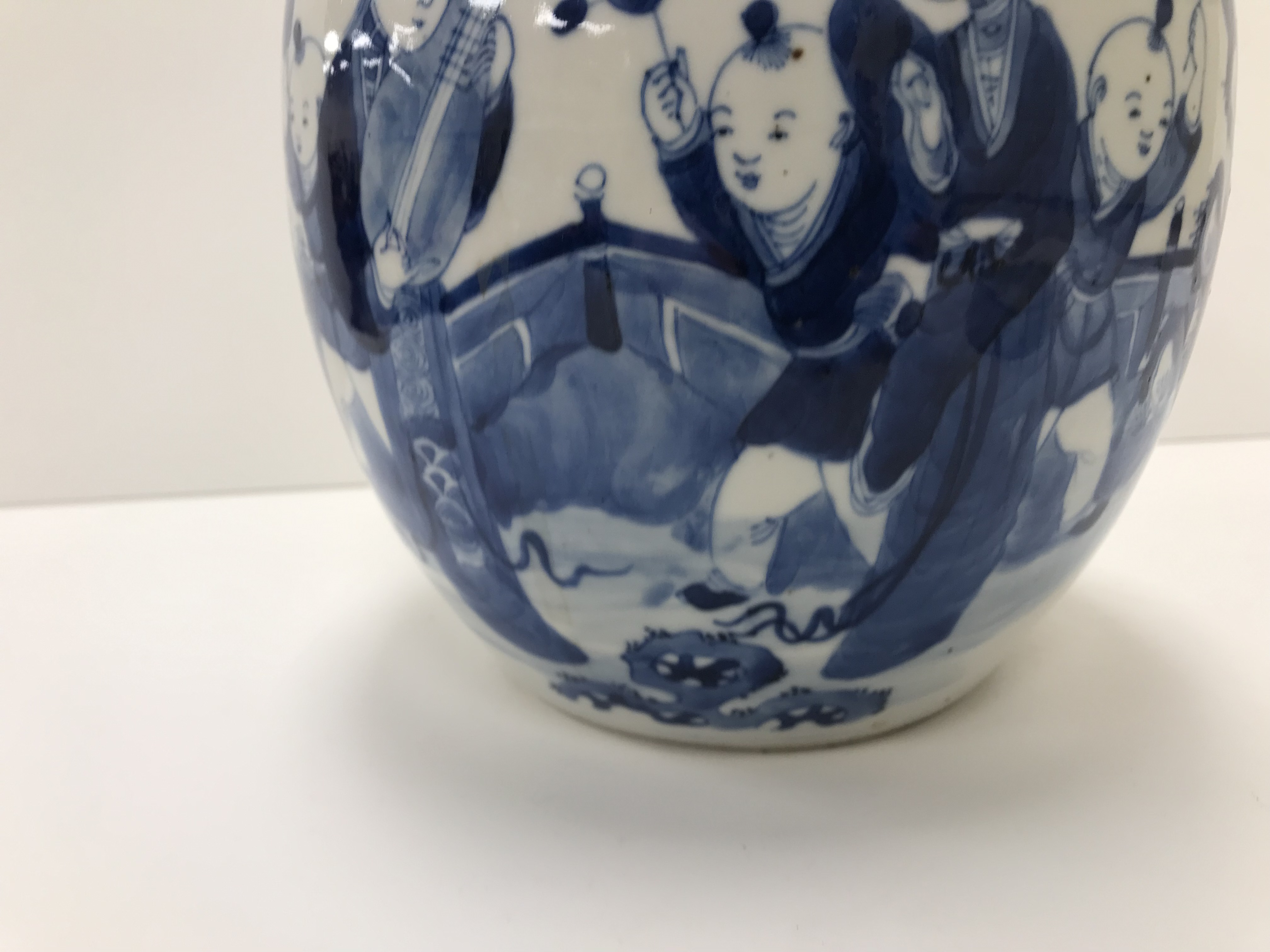 A 19th Century Chinese blue and white ginger jar and cover decorated with figures playing music and - Image 12 of 31