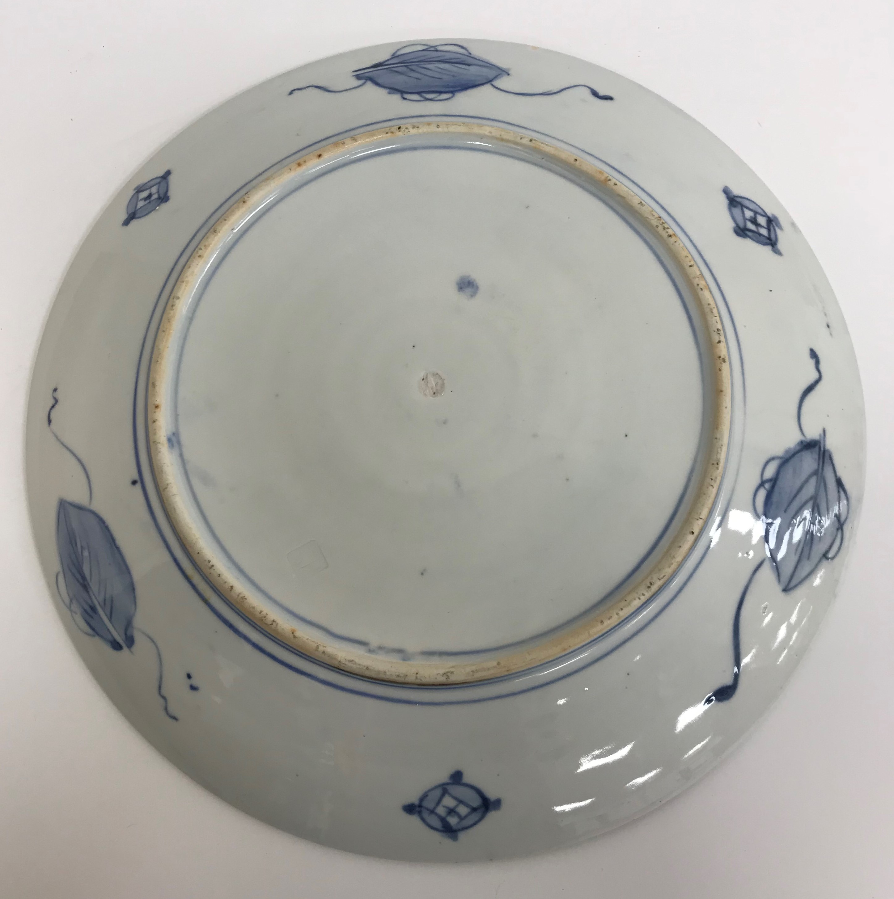 A Meiji period Japanese Imari charger with decoration of panels of mandarin ducks and flowers - Image 2 of 2