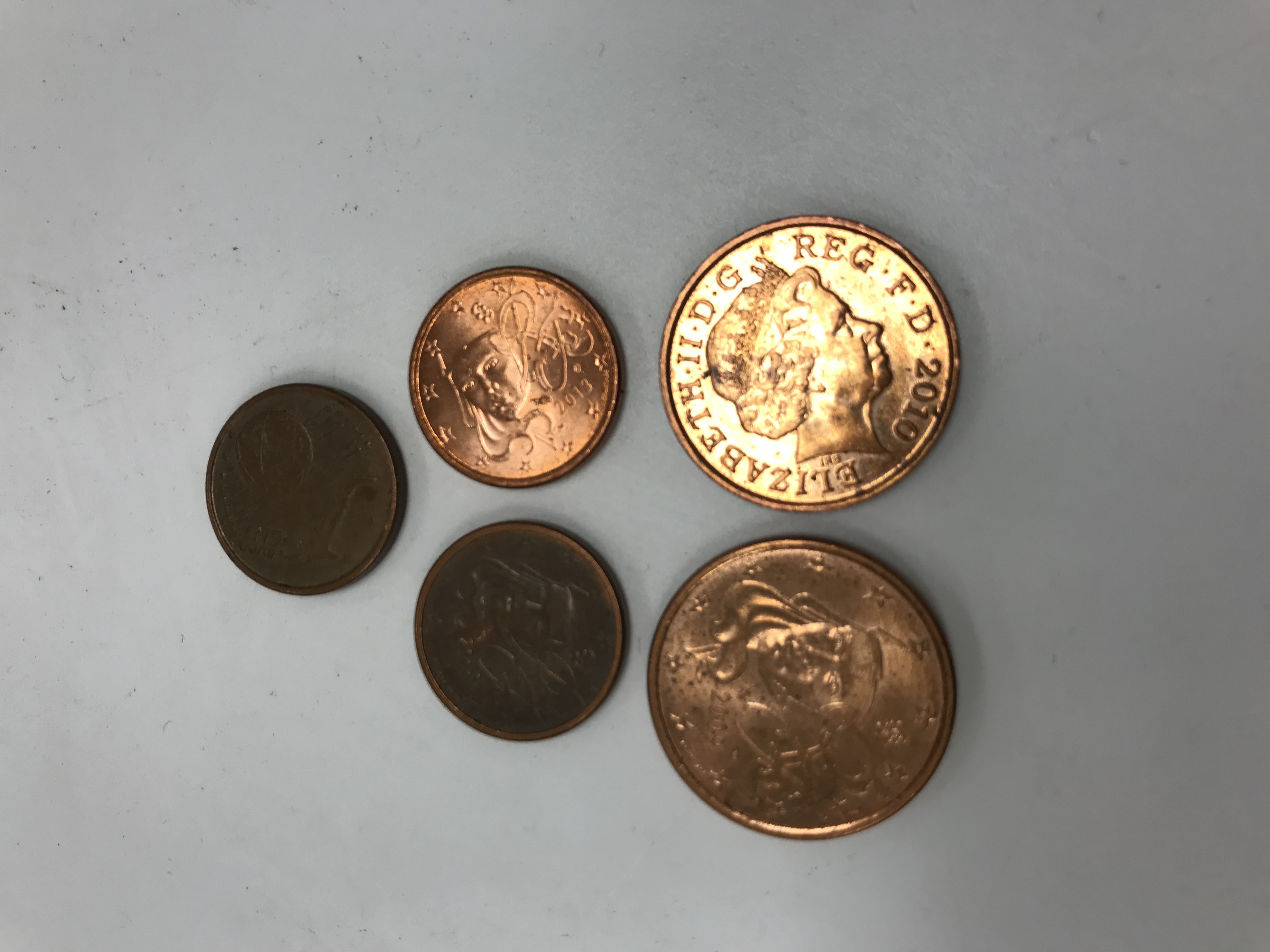 A collection of various World coinage and bank notes including a 1924 silver dollar, - Image 13 of 21