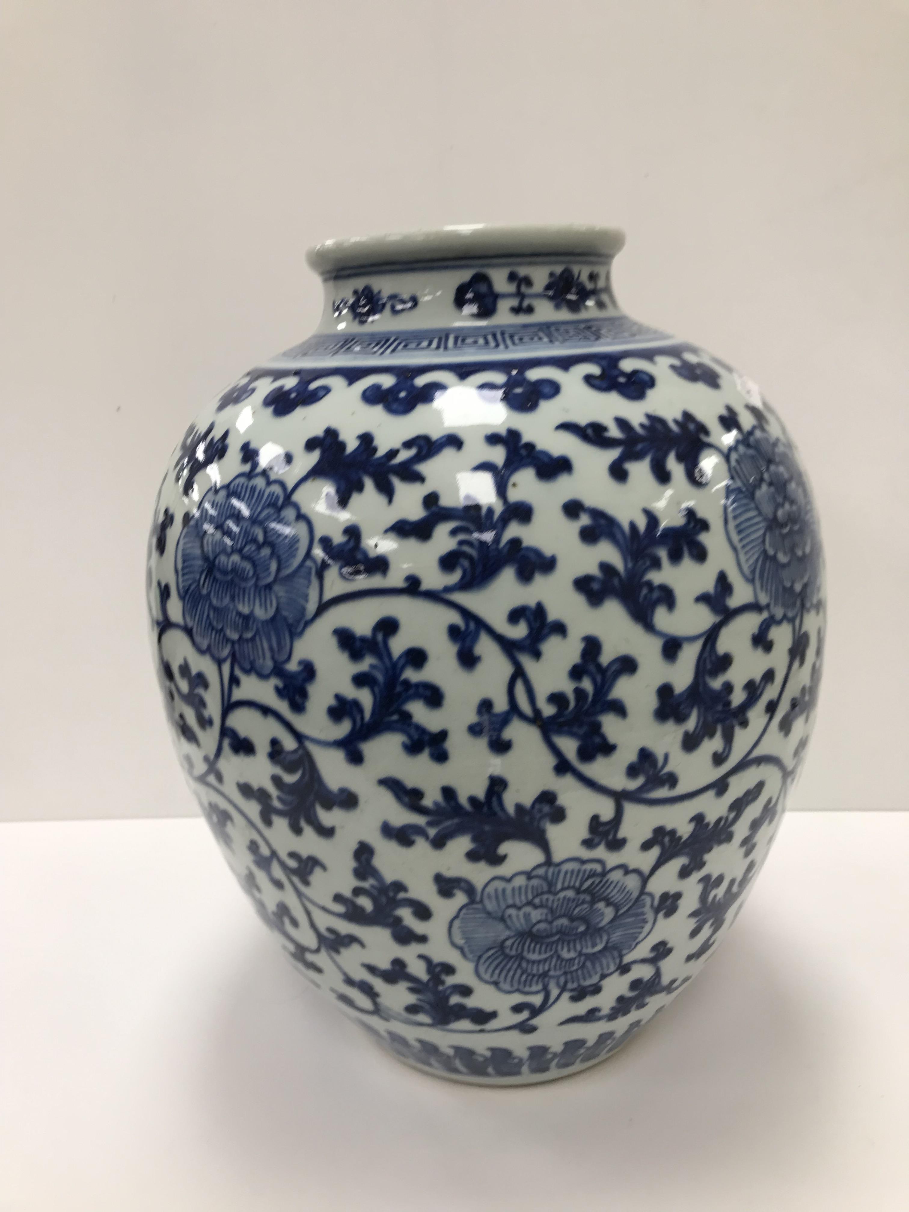 A 19th Century Chinese blue and white vase with all over foliate and floral decoration, 32. - Image 26 of 47
