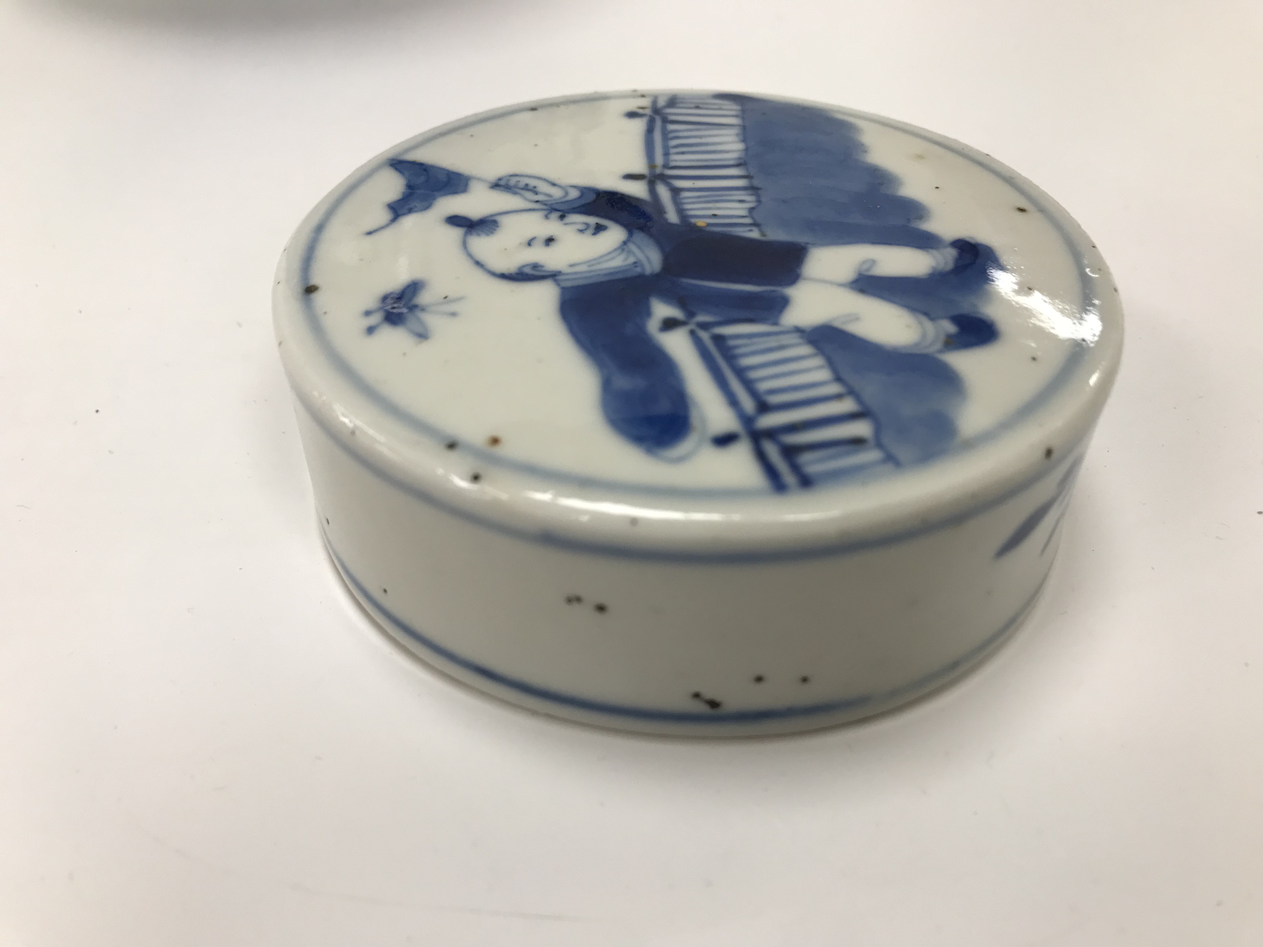 A 19th Century Chinese blue and white ginger jar and cover decorated with figures playing music and - Image 8 of 31