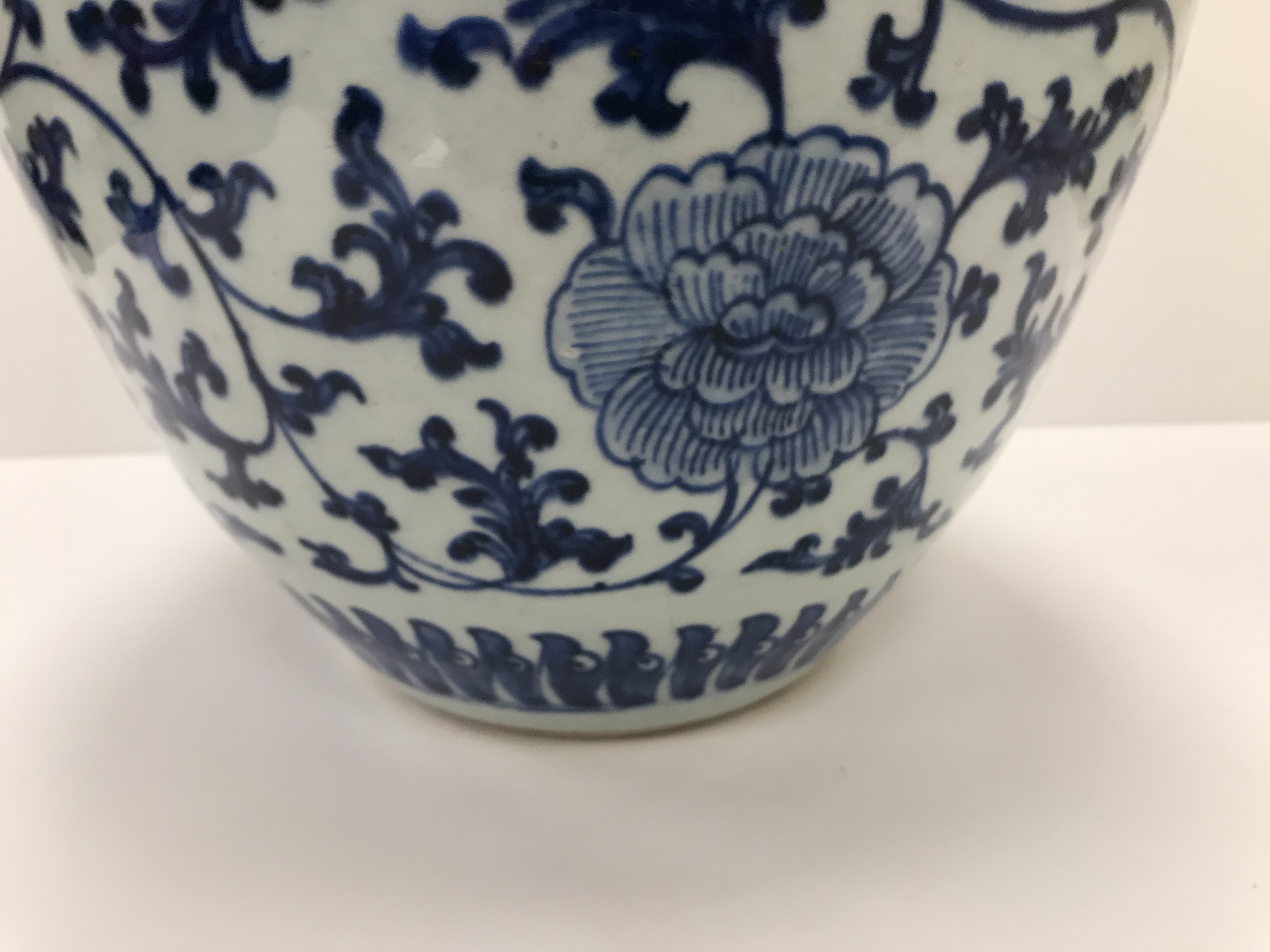 A 19th Century Chinese blue and white vase with all over foliate and floral decoration, 32. - Image 29 of 47