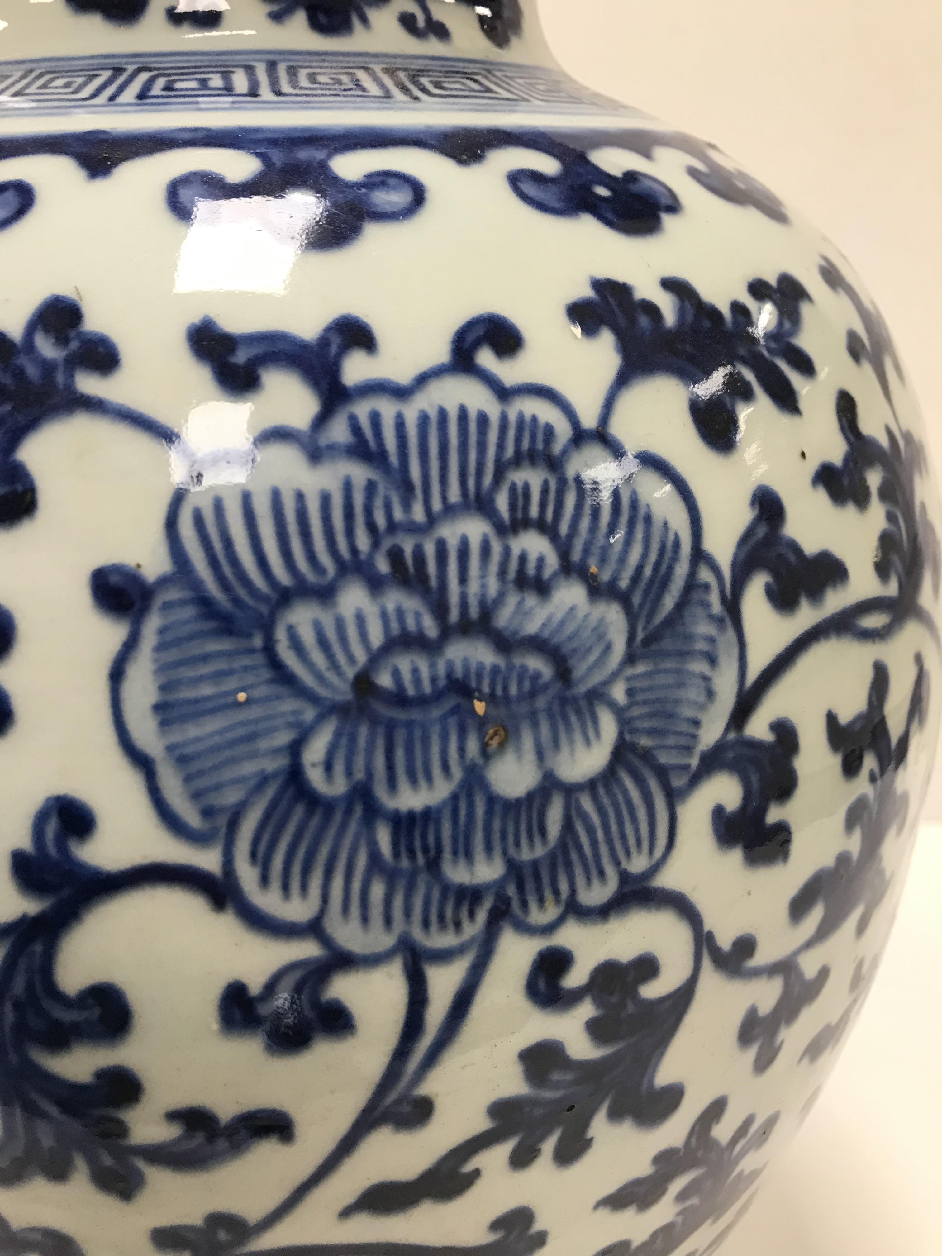 A 19th Century Chinese blue and white vase with all over foliate and floral decoration, 32. - Image 20 of 47