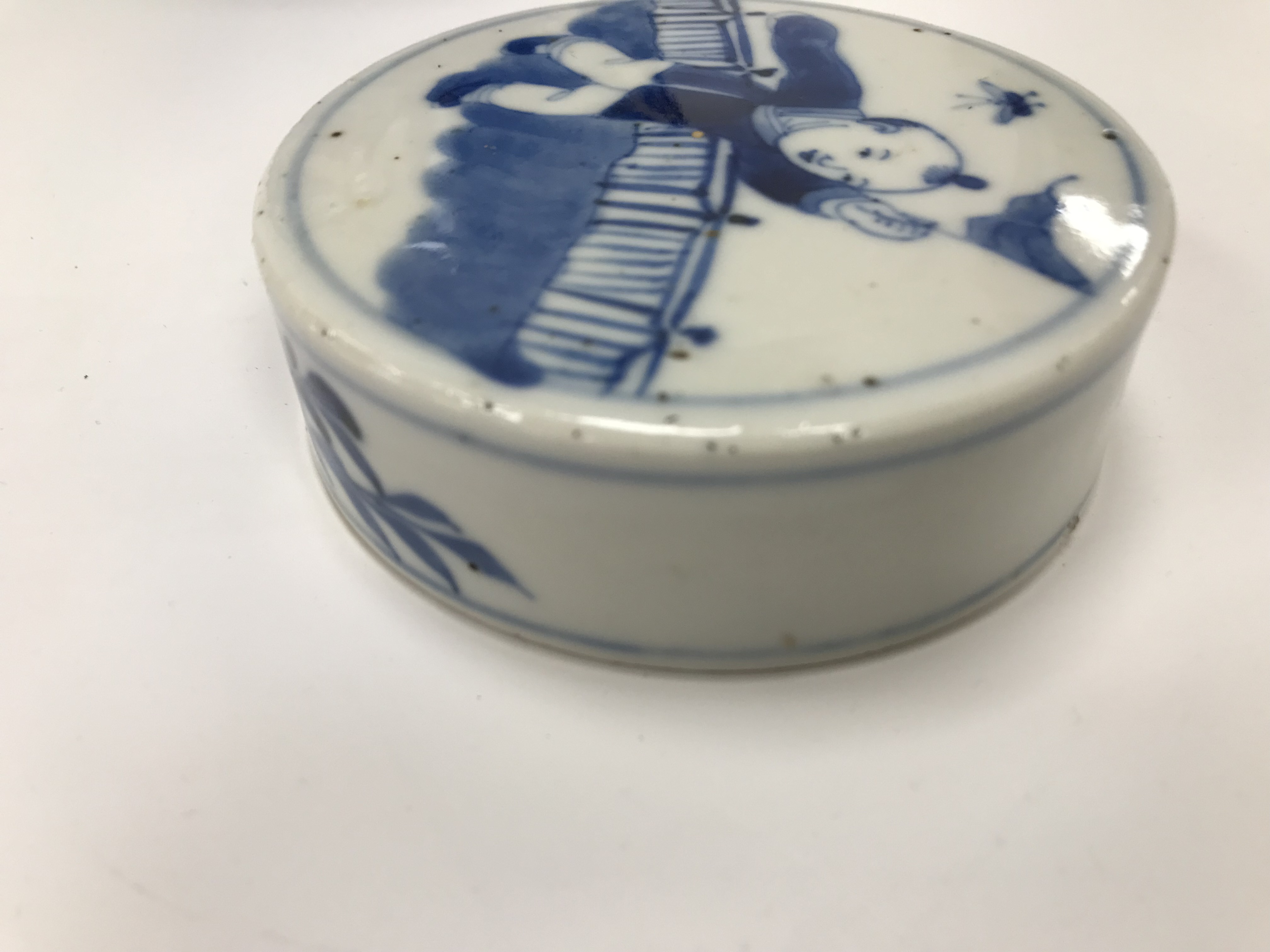 A 19th Century Chinese blue and white ginger jar and cover decorated with figures playing music and - Image 6 of 31