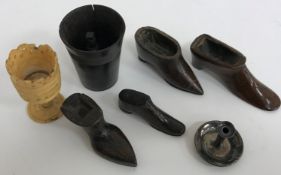 A collection of treen ware to include fo