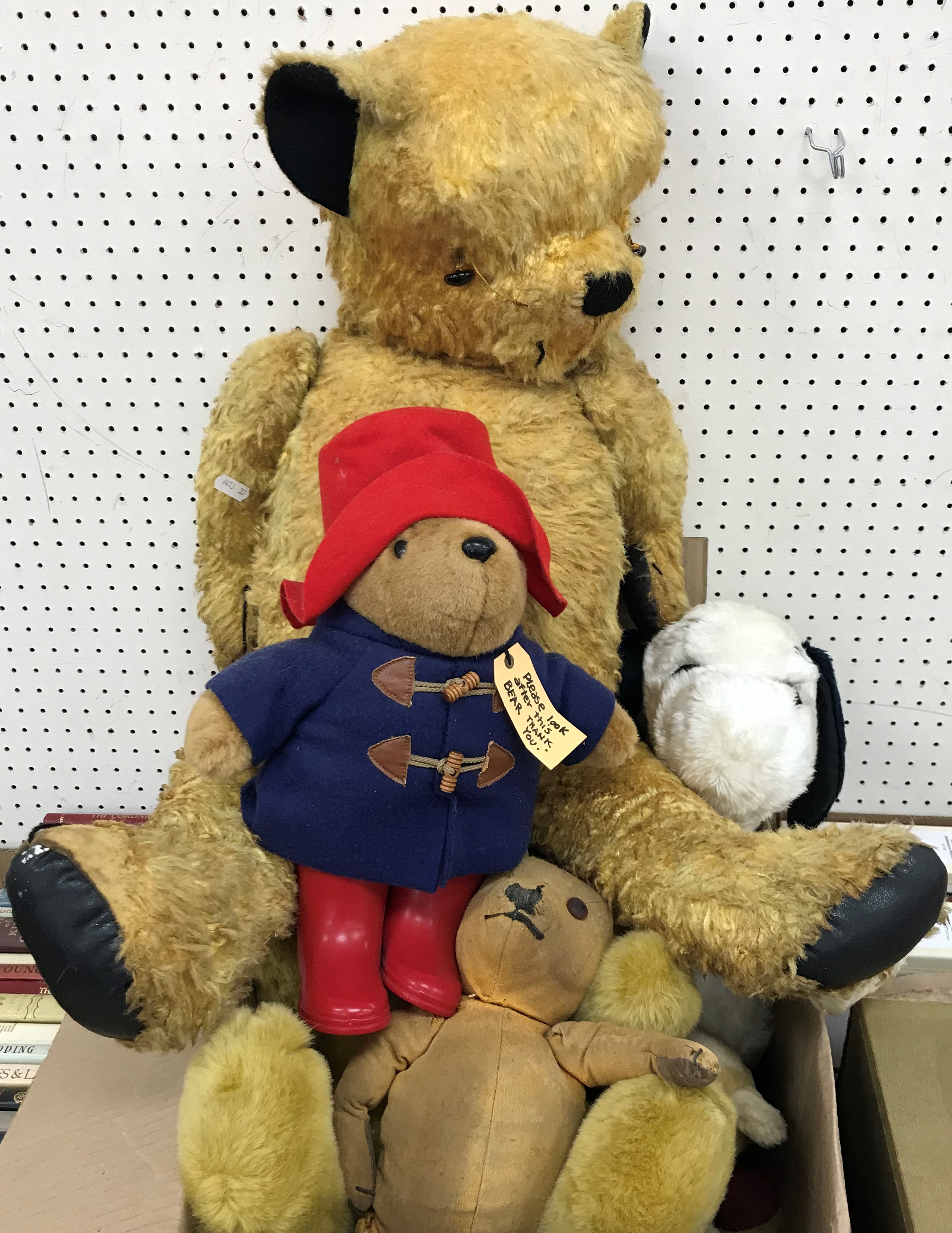 A collection of various early 20th Century and later soft toys / teddy...