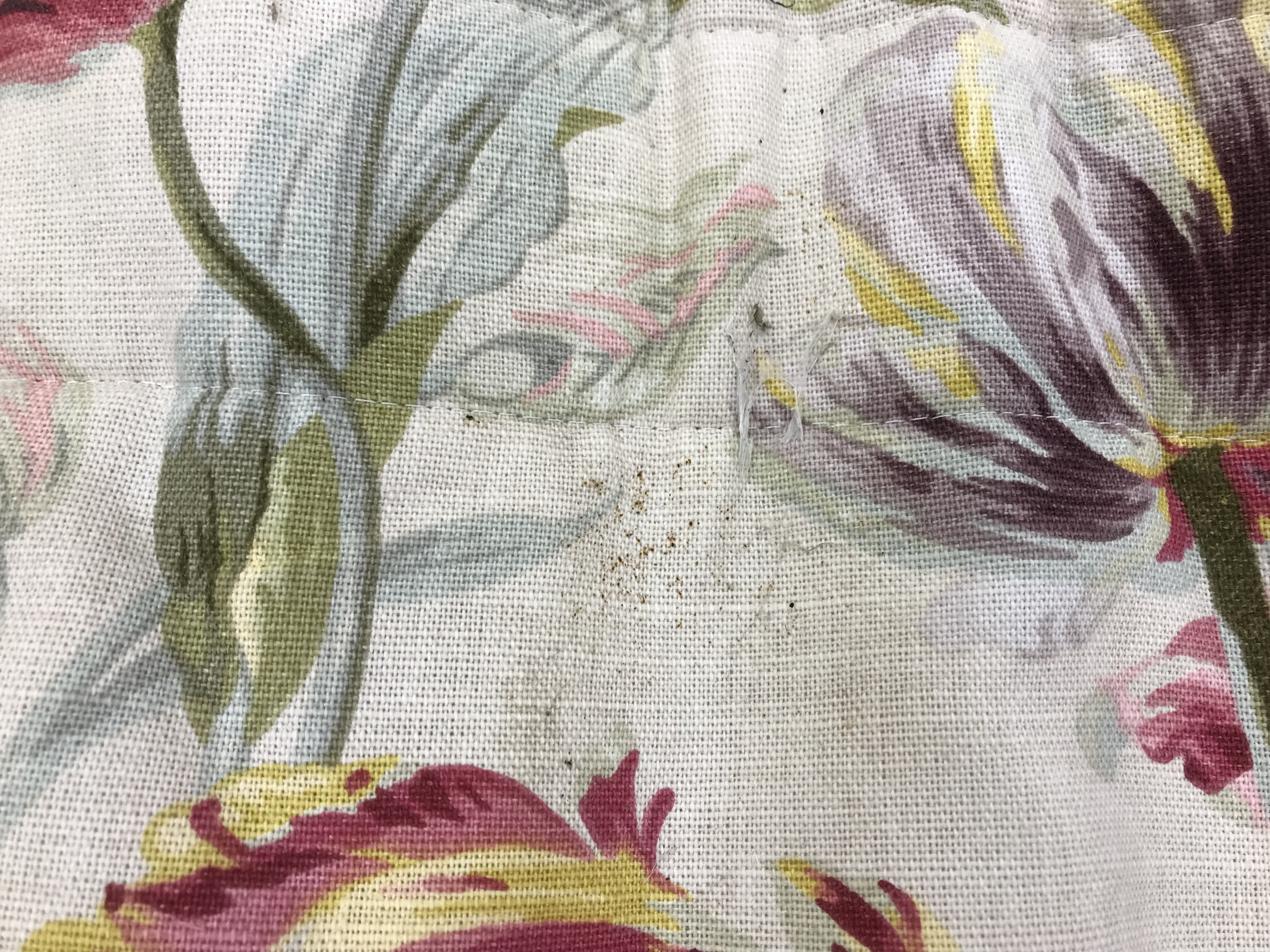 Three pairs of Laura Ashley linen weave curtains with a cream ground and pink and yellow tulip - Bild 3 aus 19