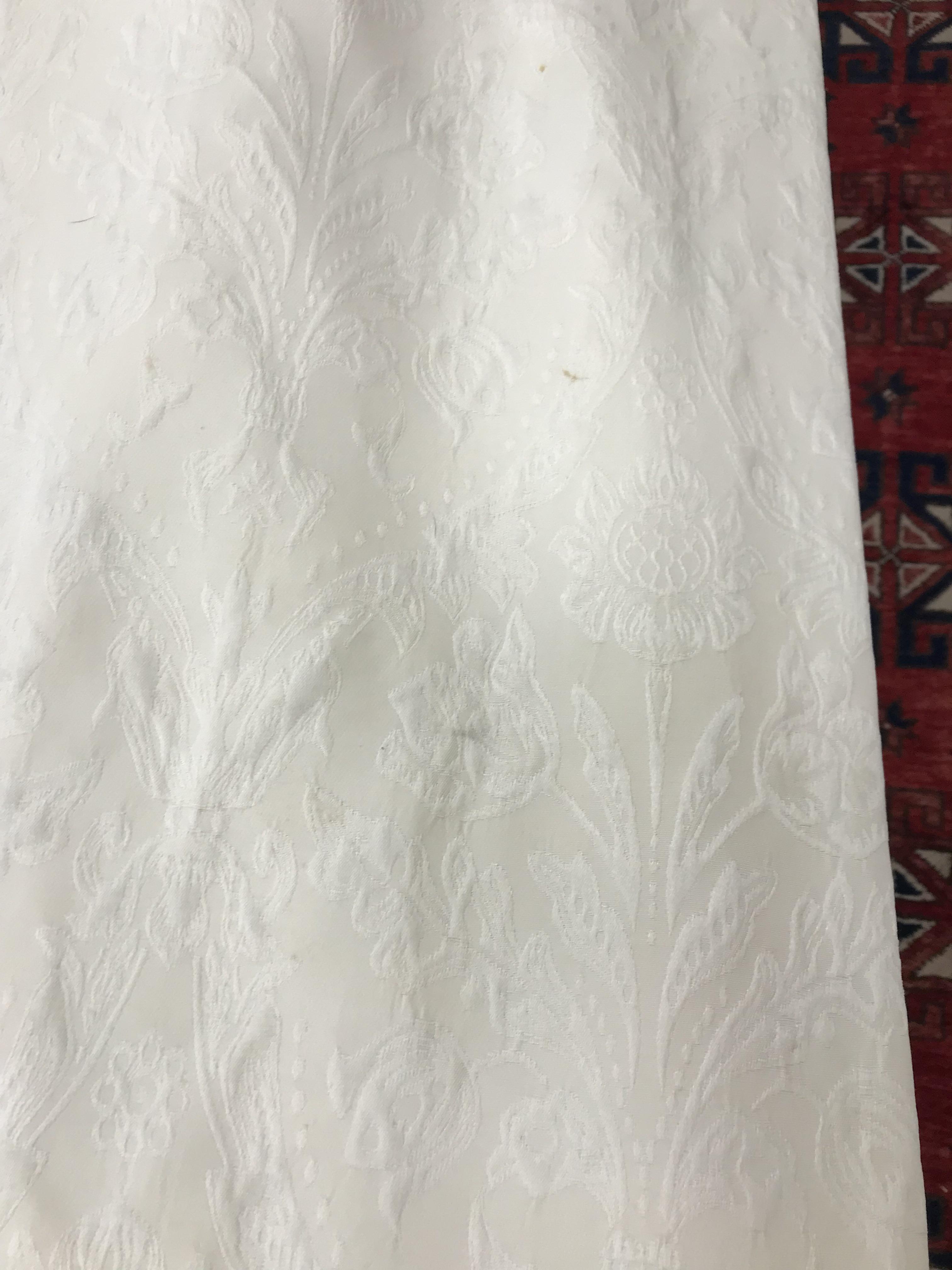 Four pairs of cream damask foliate design curtains, interlined, with a taped pencil pleat heading, - Bild 18 aus 28