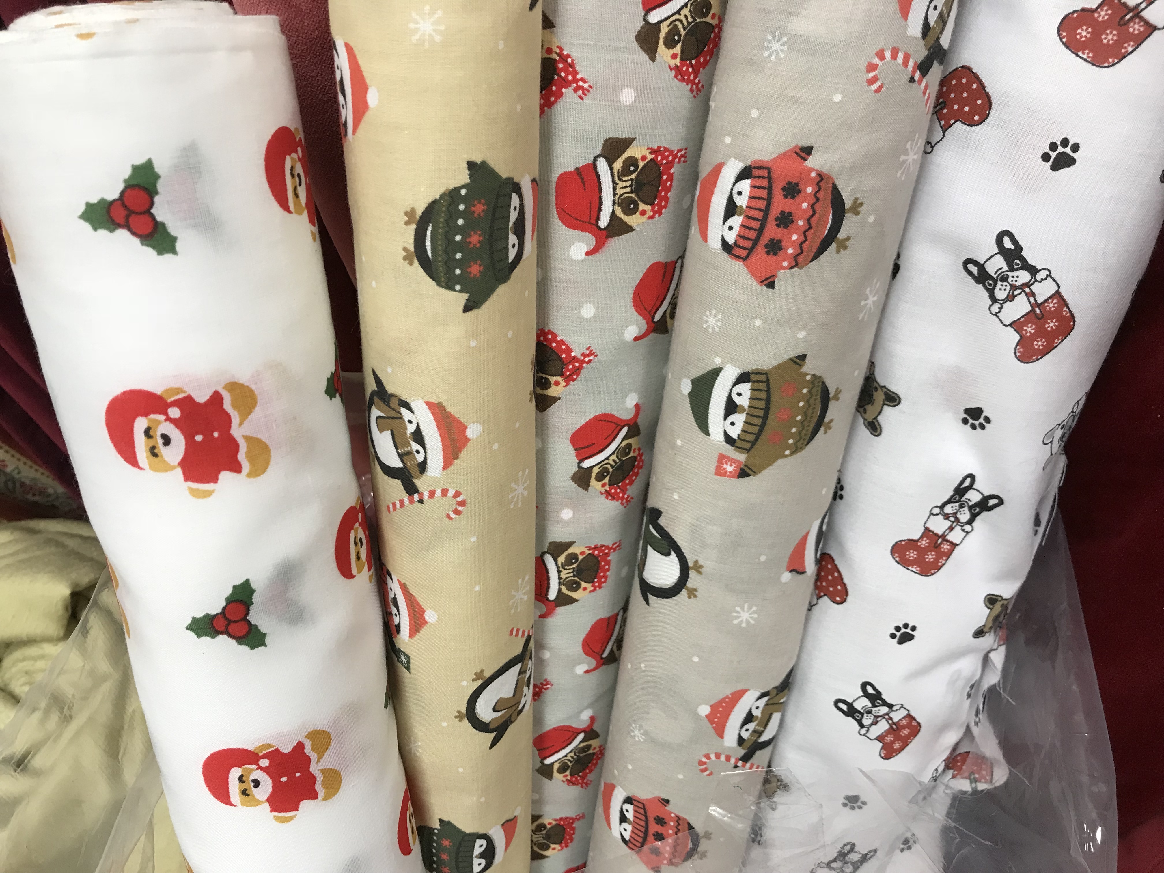 Six part rolls of childrens Christmas themed polycotton fabric together with panel sewing kits for: - Image 2 of 4