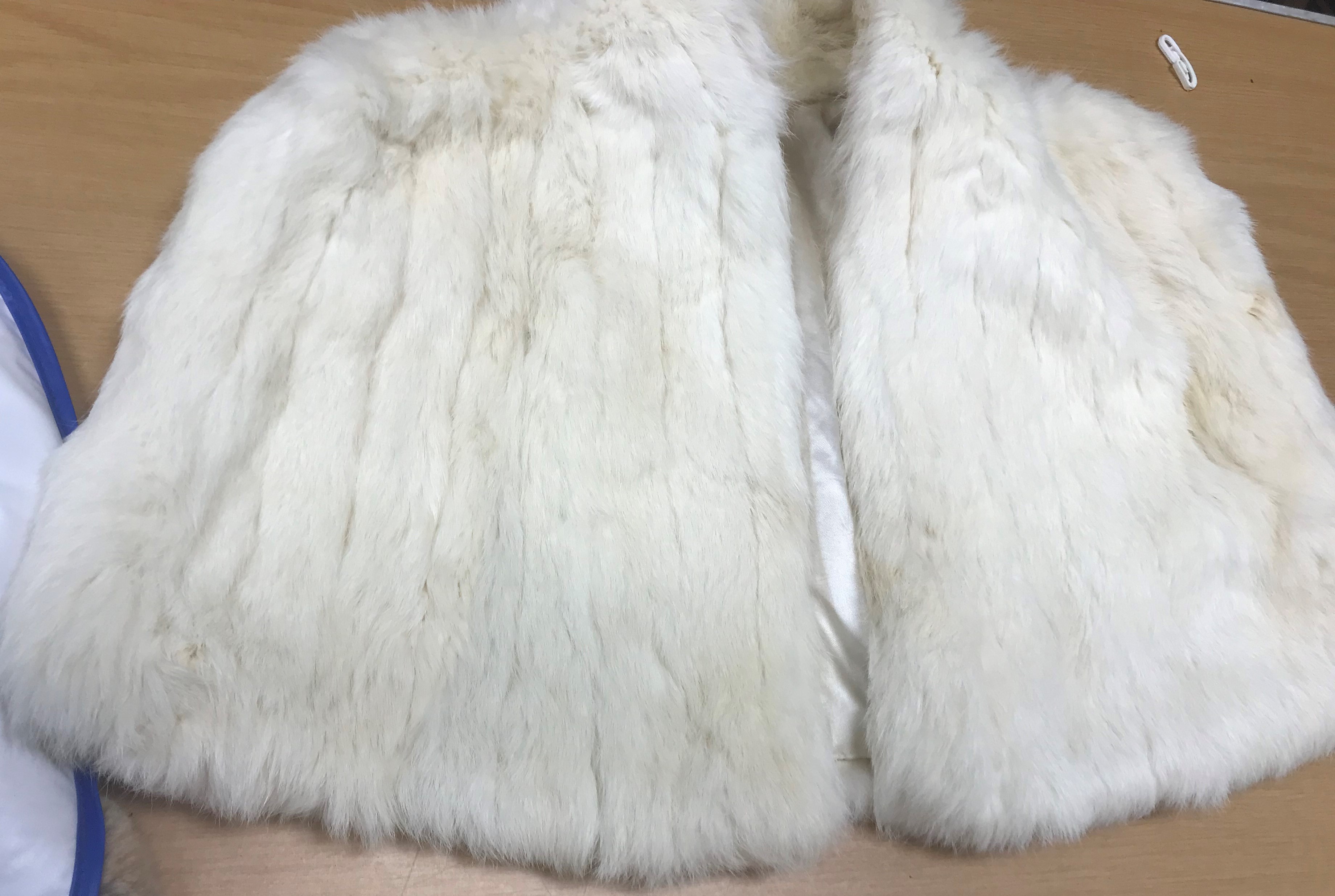 A collection of furs to include a mink jacket with three quarter length sleeves and satin lining, - Image 3 of 7