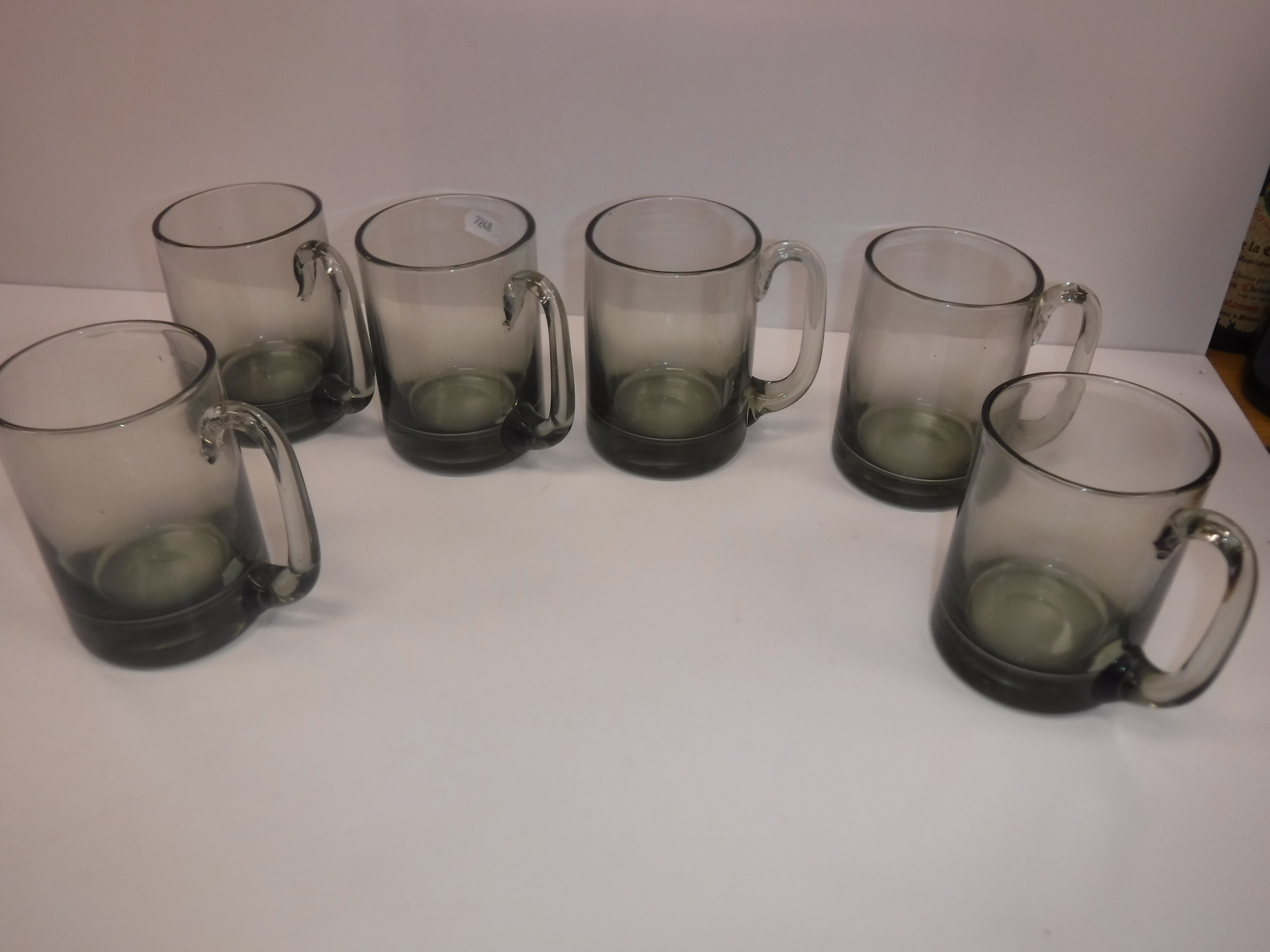A box of various glassware and pottery to include turquoise glass highballs x 6, - Image 23 of 23