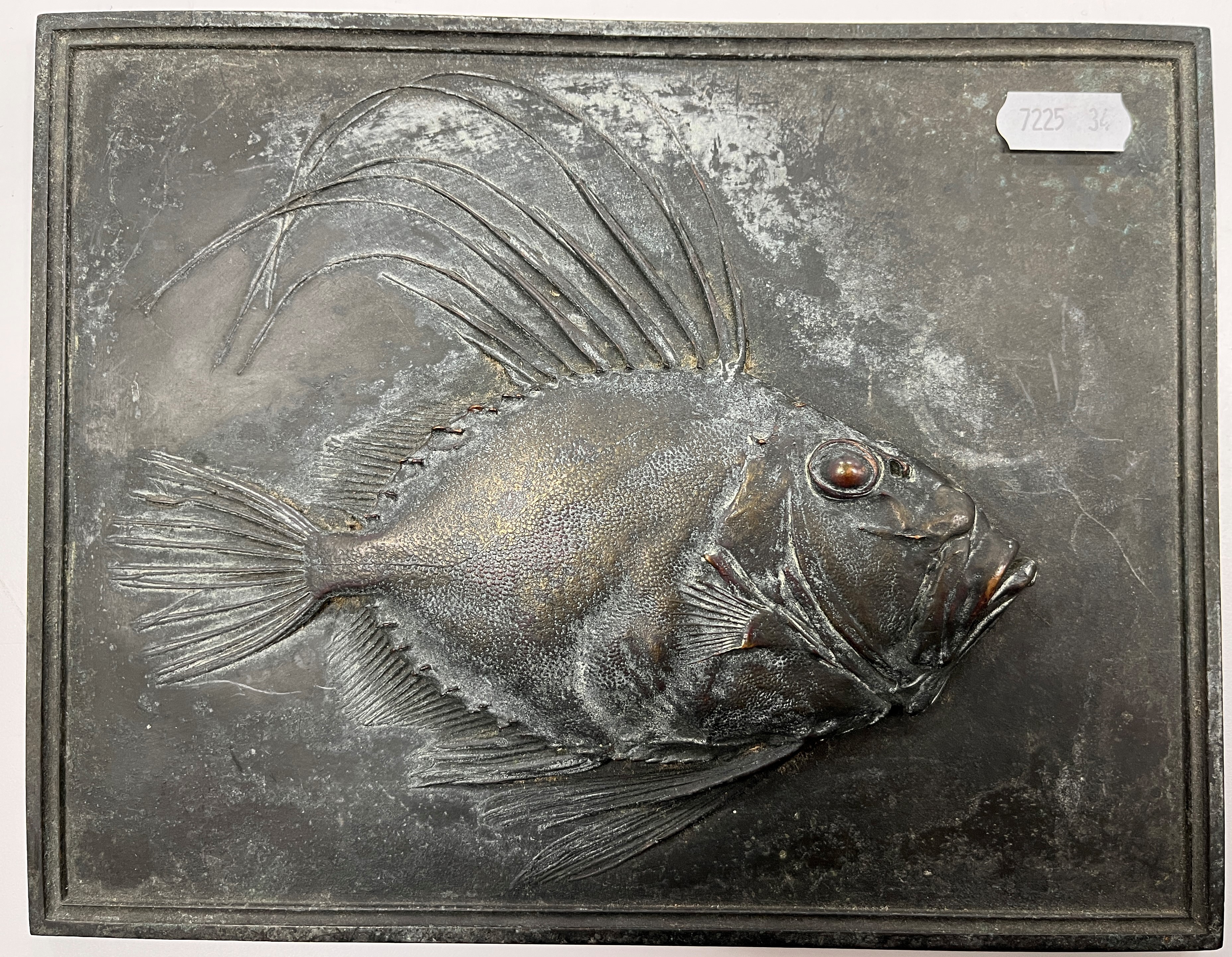 A 19th Century Japanese cast bronze plaque depicting a John Dory in high relief, 18 cm x 23 cm, - Image 3 of 3