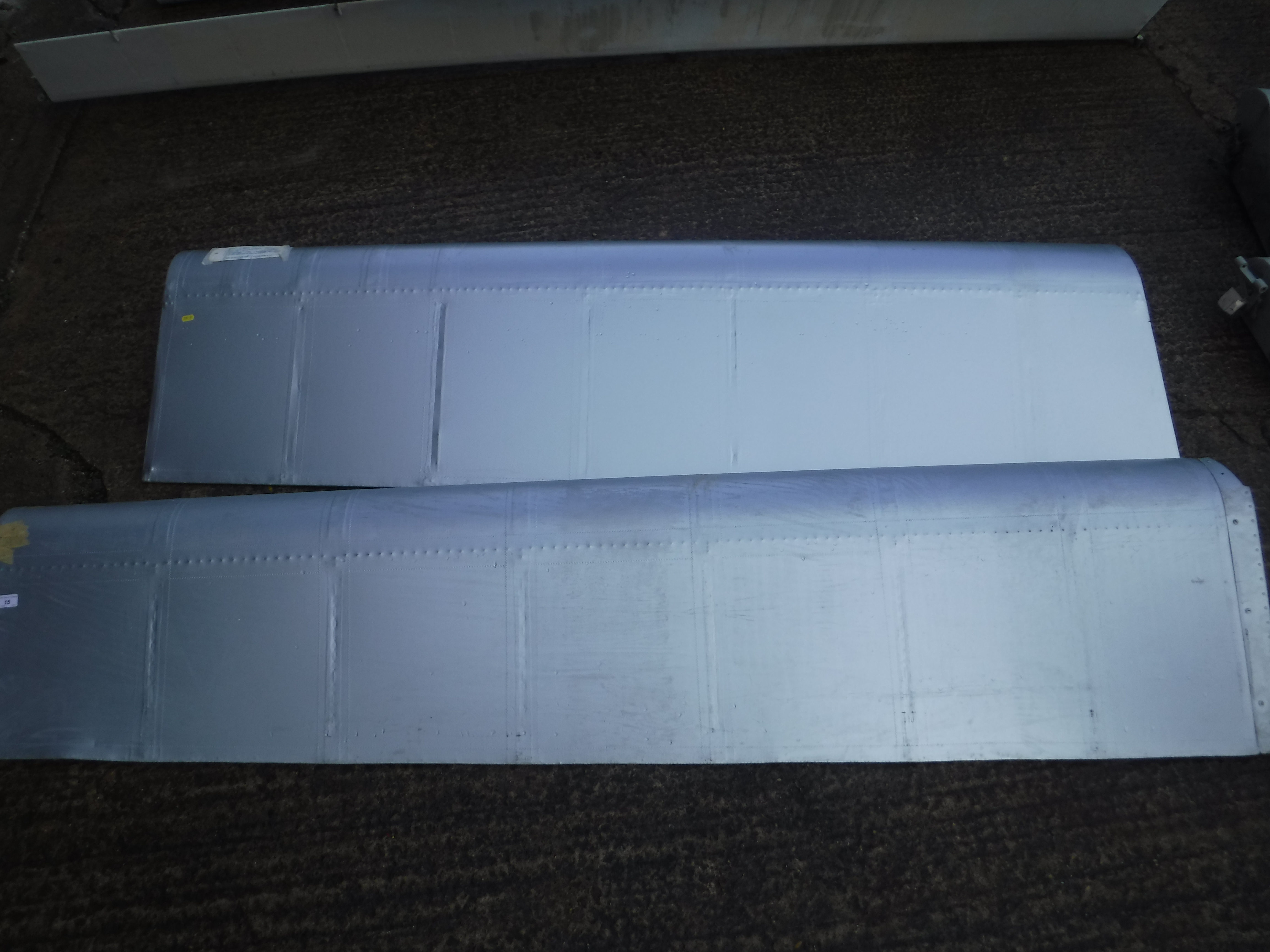 A pair of Ailerons Type DH104..........