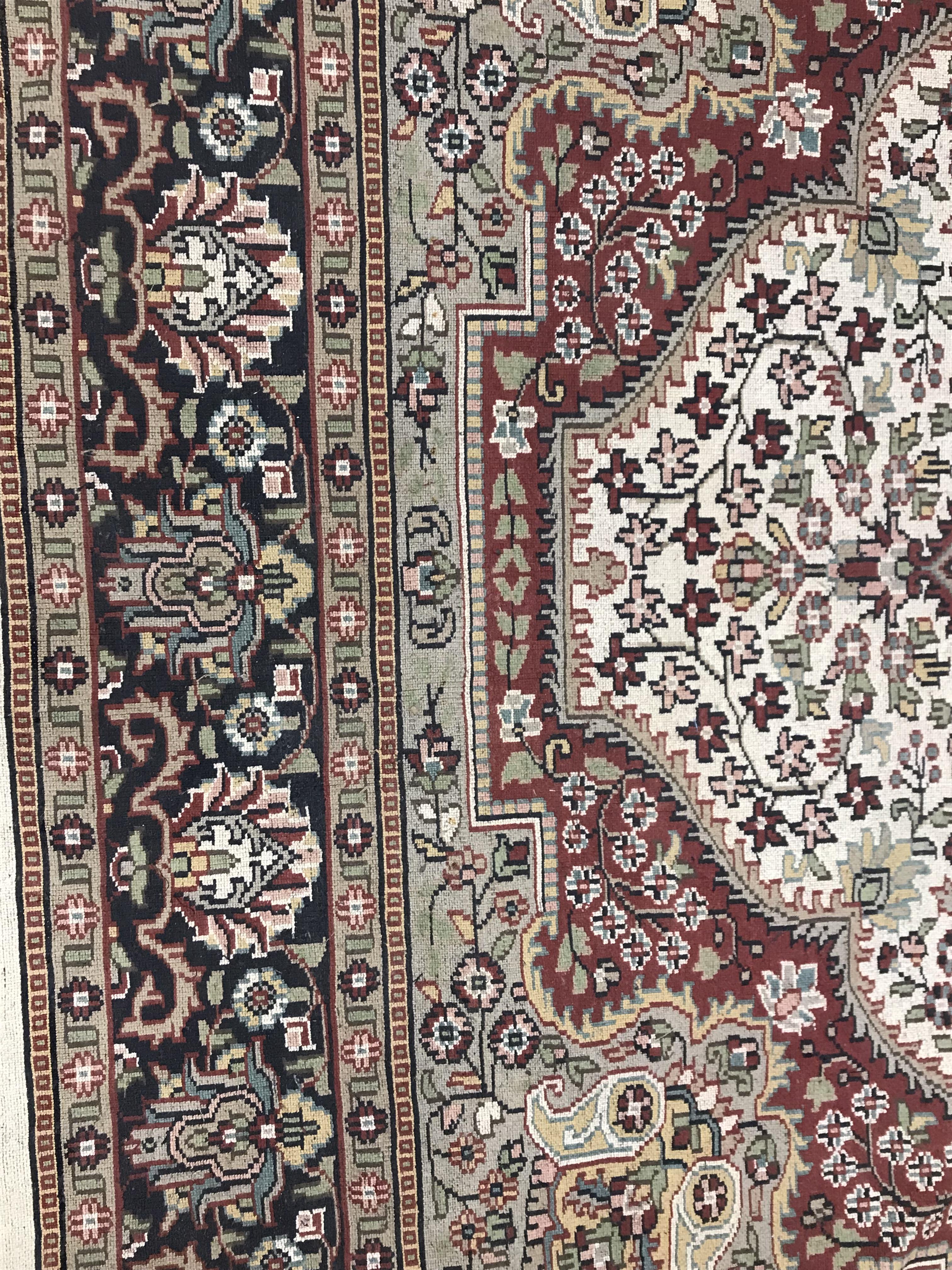 An Oriental carpet, - Image 7 of 9