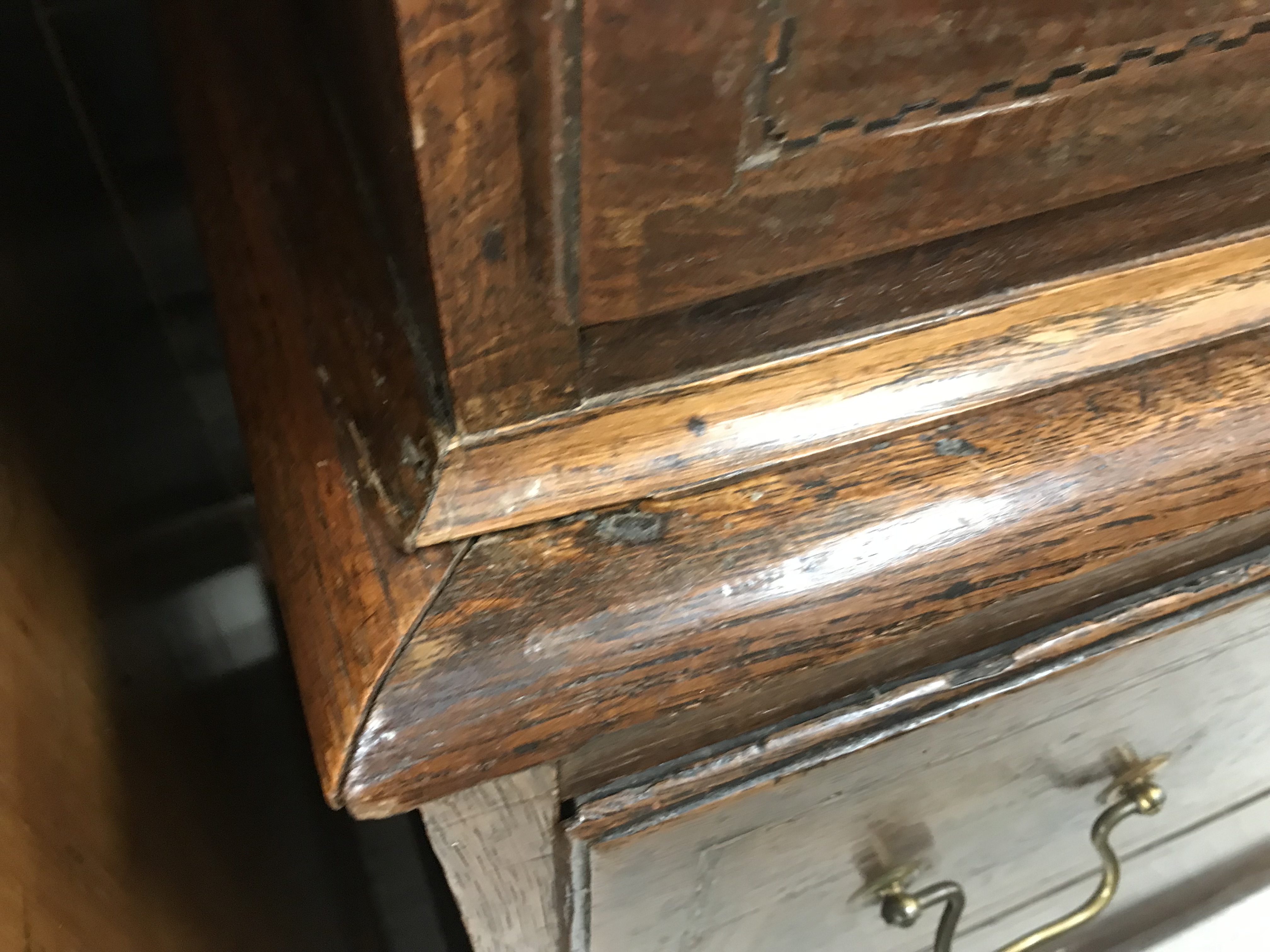 An early 19th Century oak chest on chest - Image 3 of 53