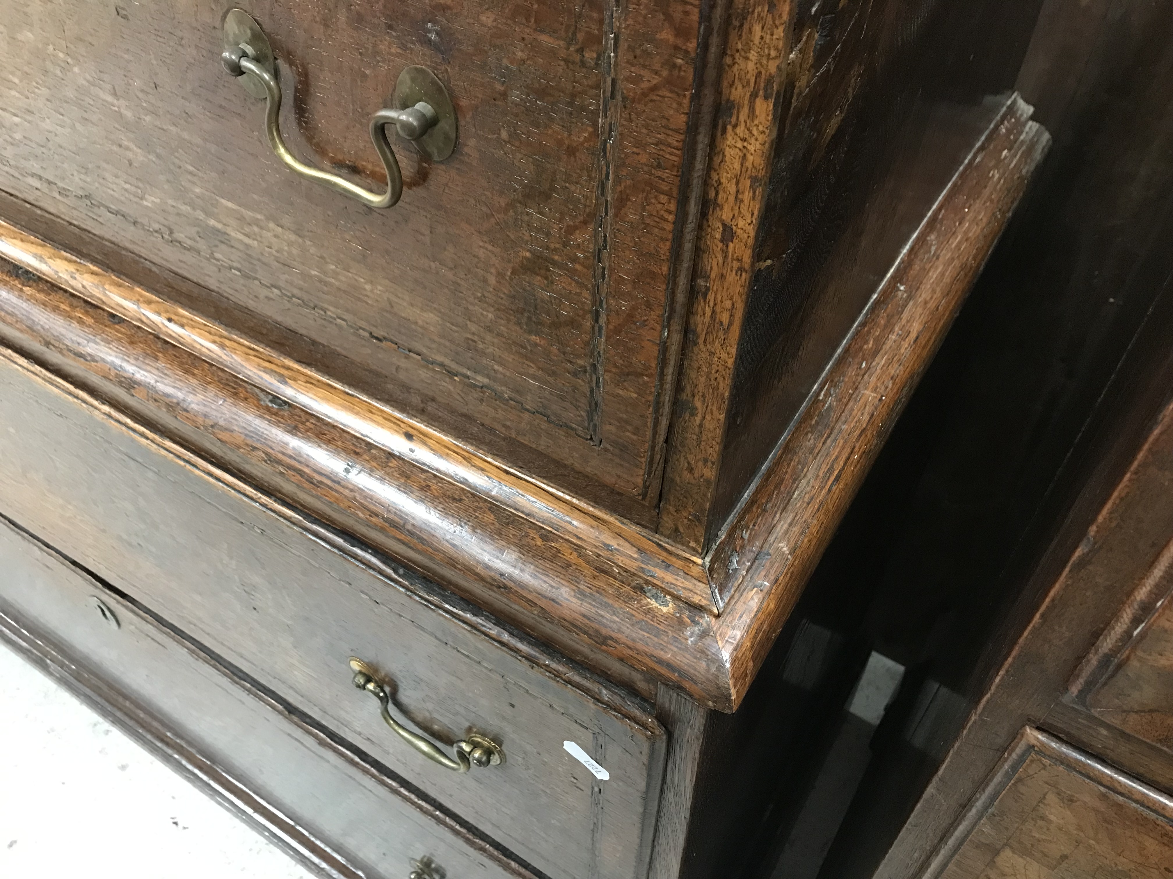 An early 19th Century oak chest on chest - Image 35 of 53