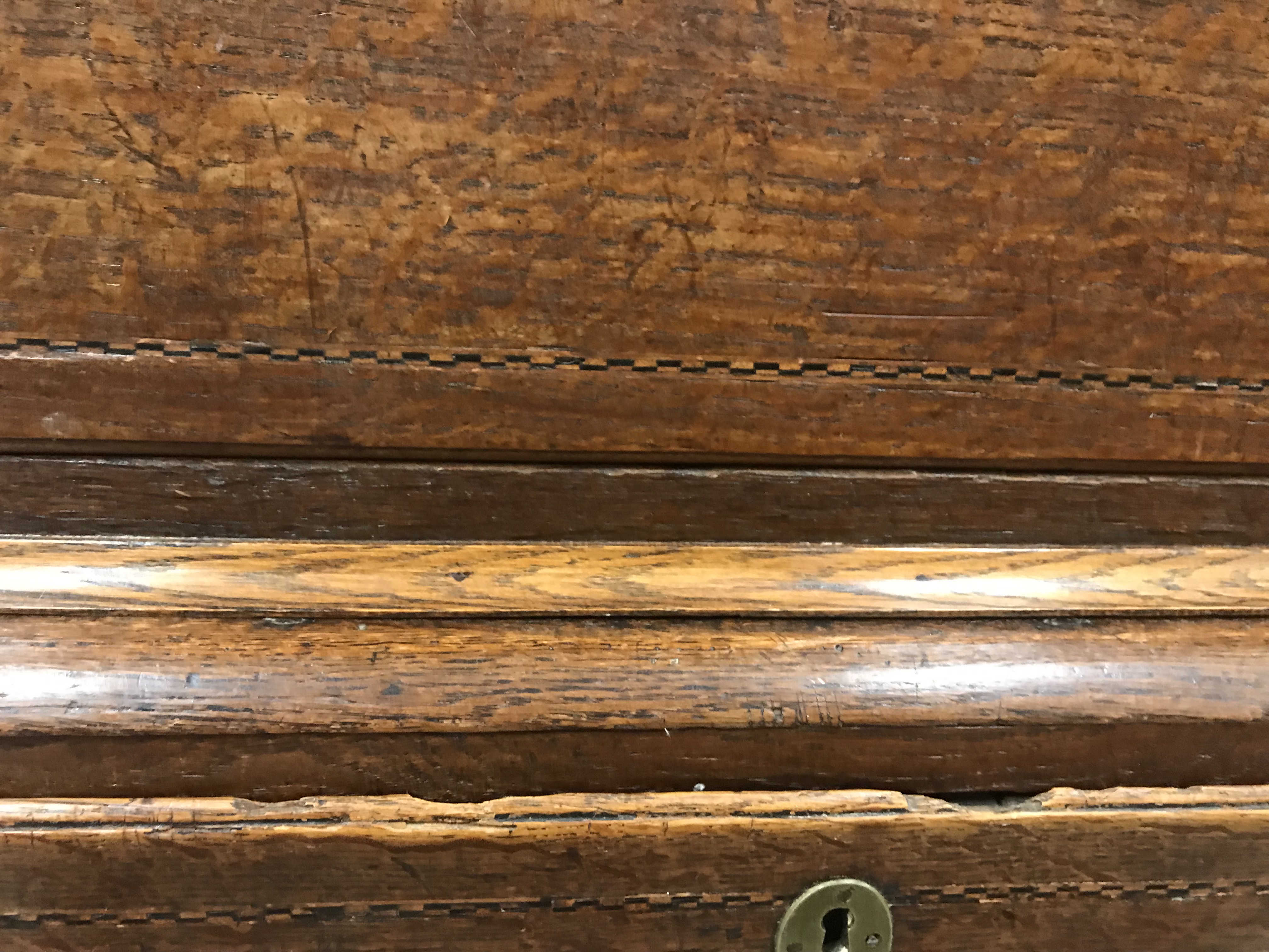 An early 19th Century oak chest on chest - Image 2 of 53