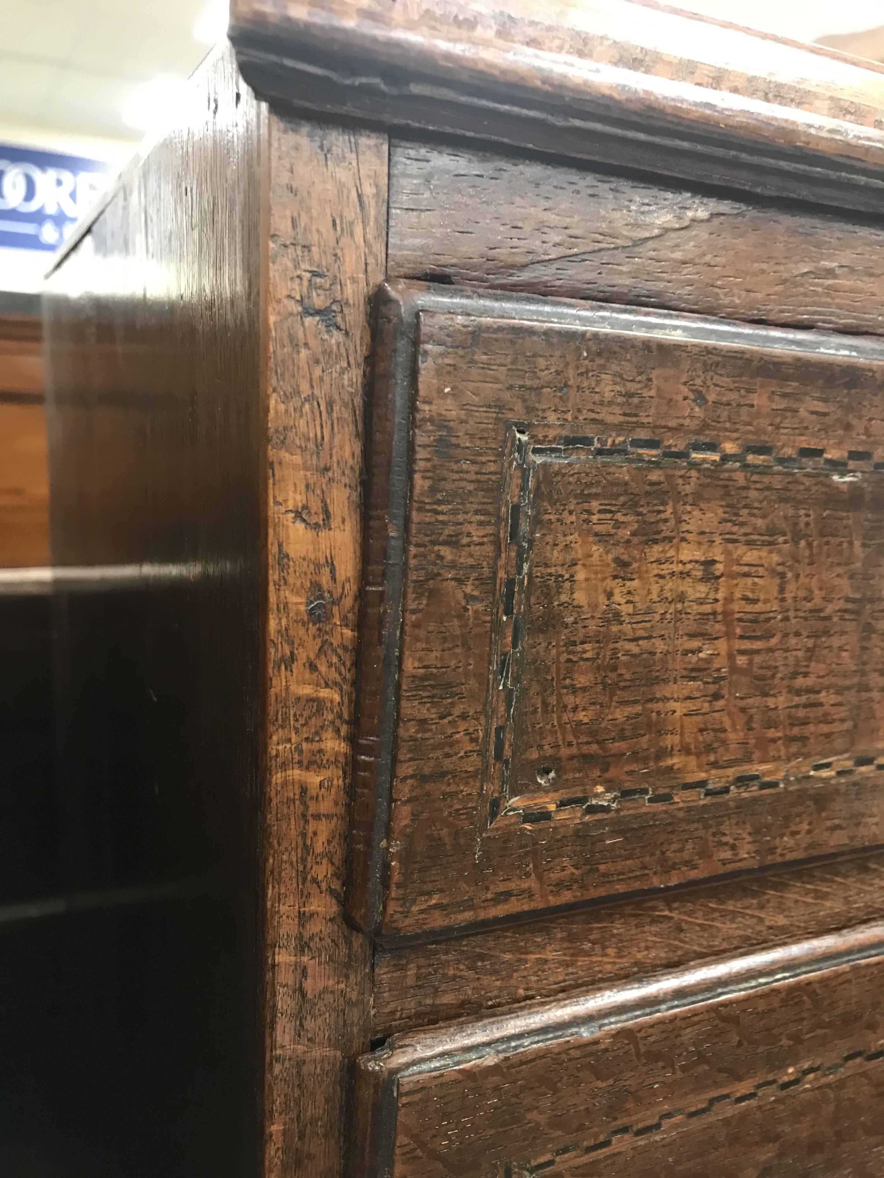 An early 19th Century oak chest on chest - Image 46 of 53