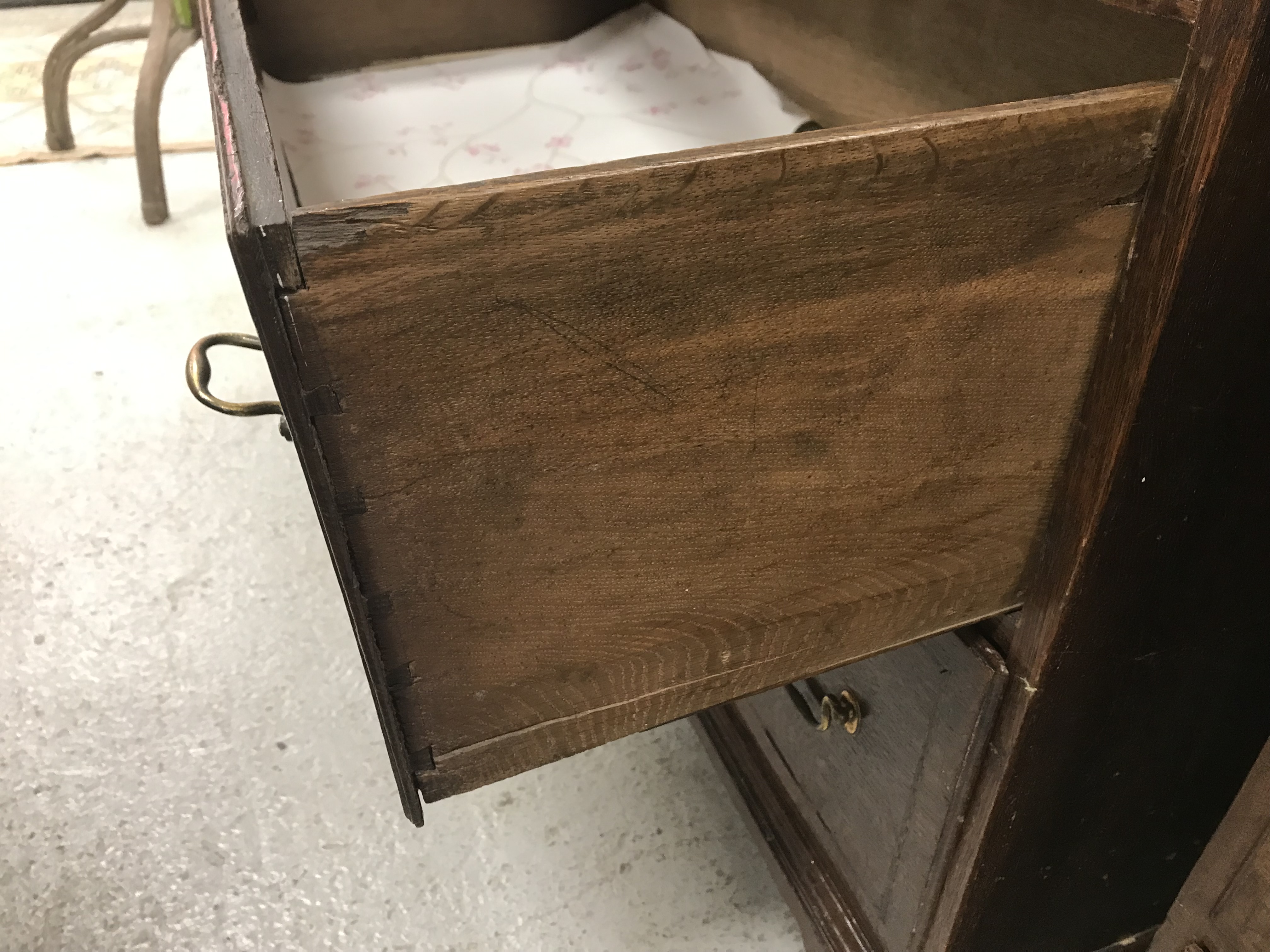 An early 19th Century oak chest on chest - Image 21 of 53