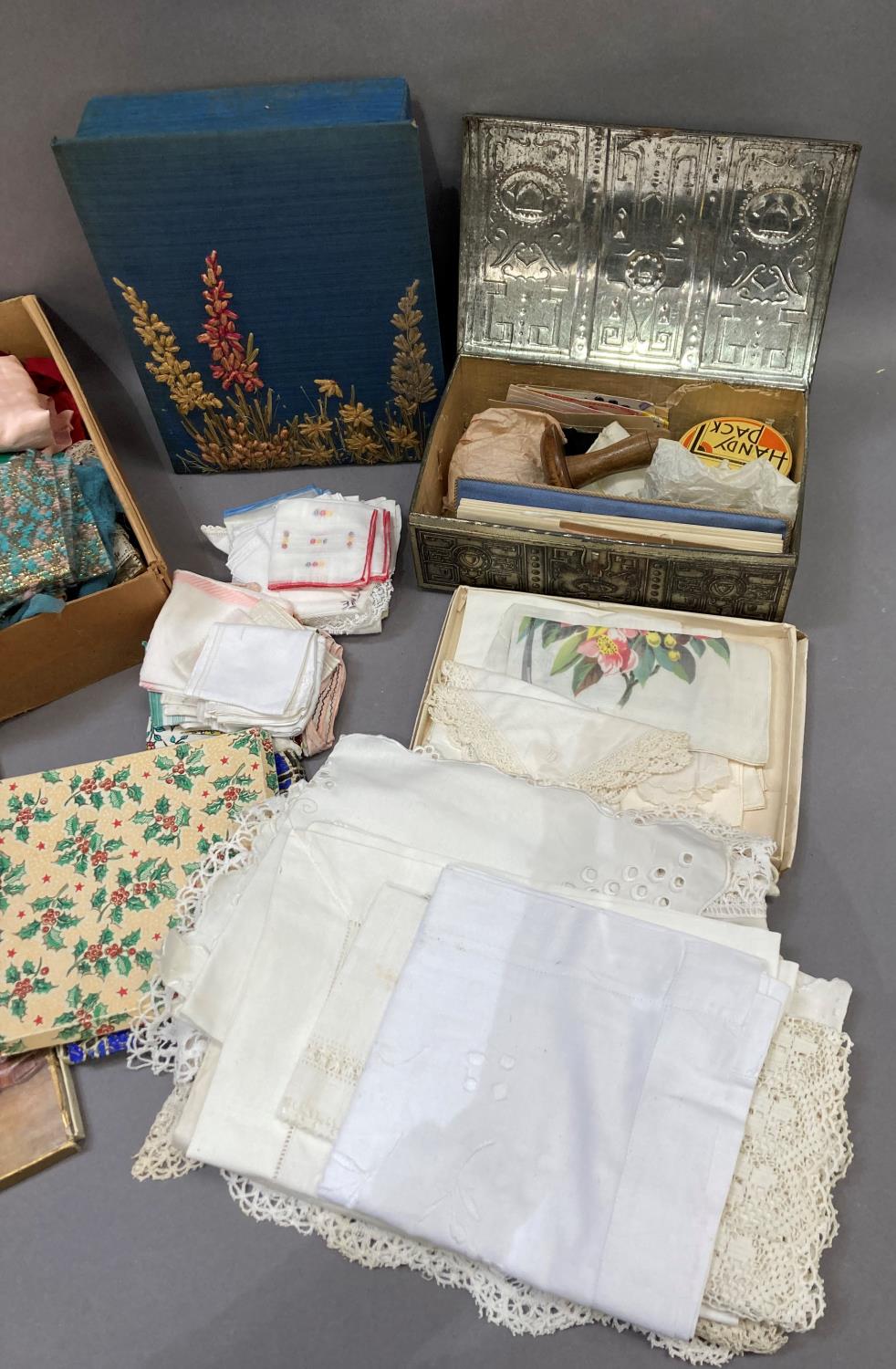 Boxed and loose handkerchiefs, table linens, darning mushrooms, needles, boxes etc - Image 3 of 3