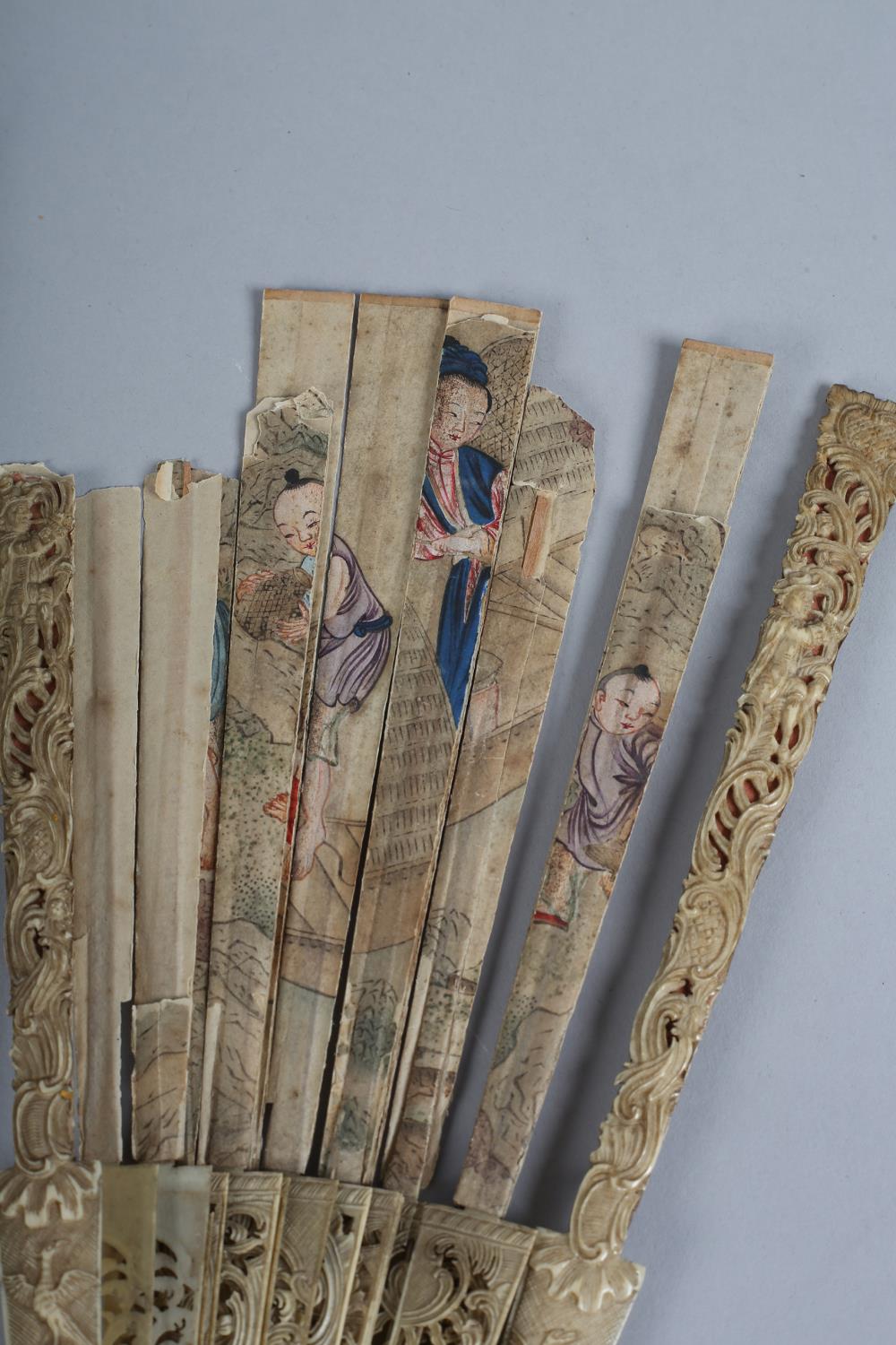 A quantity of 18th century ivory fan montures for spares or repairs, without a leaf or with - Image 9 of 9