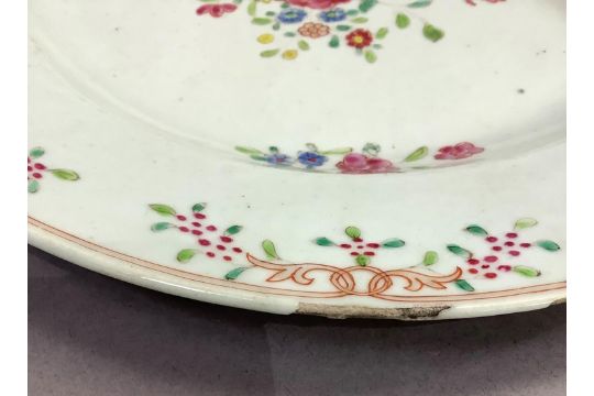 An 18th century Chinese famille rose plate painted with ribbon-tied peony and other flowers to the - Image 4 of 5