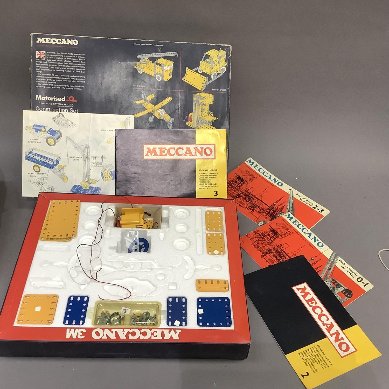 Mid 20th century and later Meccano including two boxed sets and some loose - Image 4 of 6