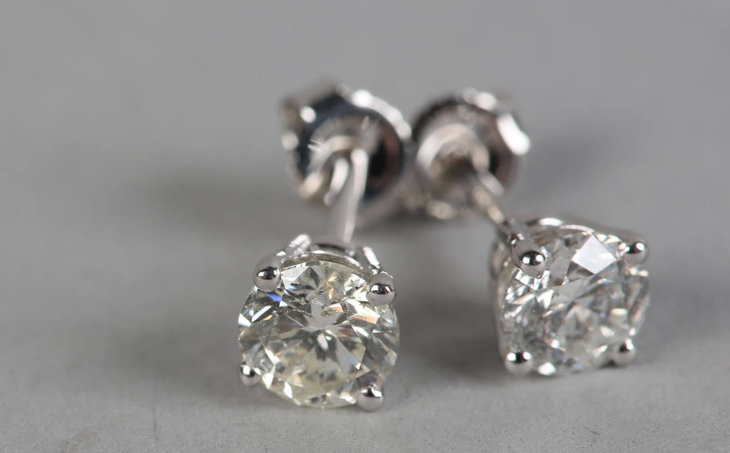 A PAIR OF DIAMOND STUD EARRINGS in 18ct white gold, each claw set with a brilliant cut stone on post - Image 3 of 4