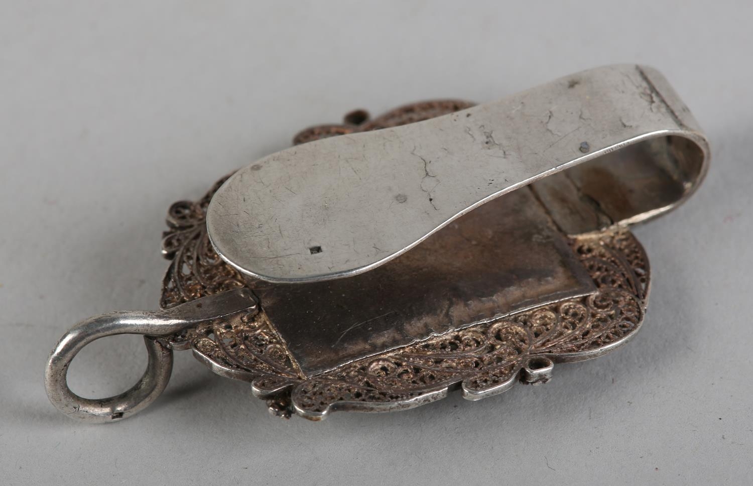 A 19TH CENTURY SILVER AND ENAMELLED CHATELAINE CLIP, mounted with a rectangular plaque painted - Image 3 of 3