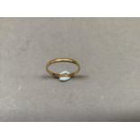A wedding ring in 22ct gold, approximate weight 1.5g