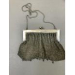 A silver wire mesh evening purse on curb link strap, Edinburgh import 1915, 3oz