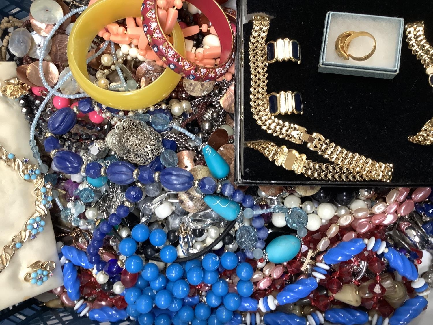 A collection of costume jewellery including bangles, bracelets and necklaces - Image 2 of 2