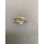 A wedding ring in 18ct gold, approximate weight 3g