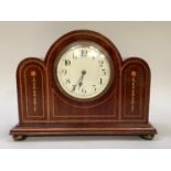 AN EDWARD VII MAHOGANY INLAID MANTEL CLOCK, of triple arched profile, inlaid in satinwood and