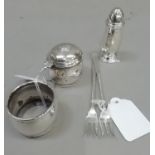 A silver mustard pot, a silver pepper pot together with a pair of pickle forks Sheffield 1901/3,