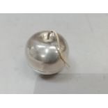 A Victorian silver string box in the form of an apple, Birmingham 1899, approximately 3.5oz
