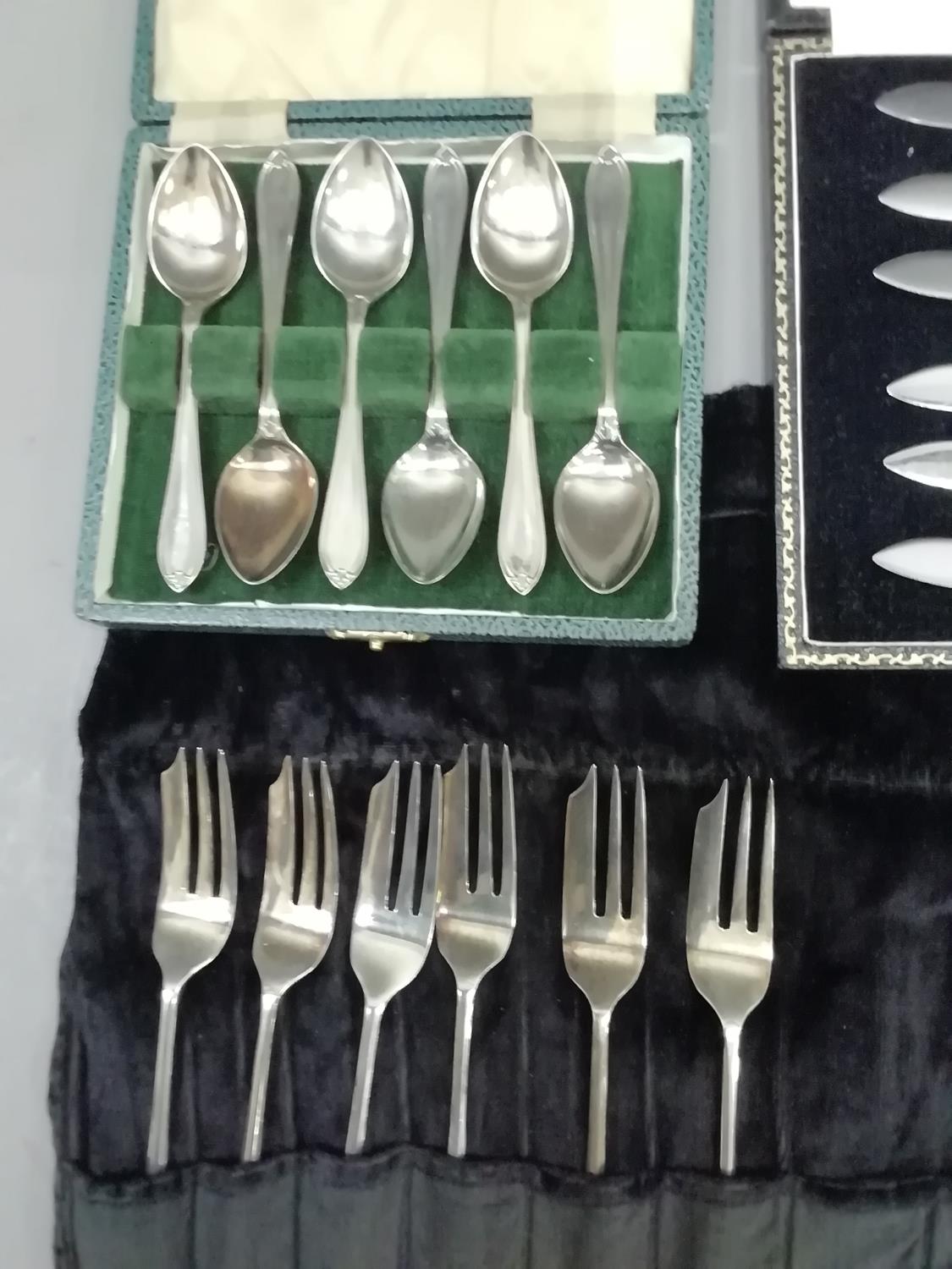 A set of six George VI silver cake forks, Sheffield 1932, approximately 4.5oz total weight, together - Image 3 of 3